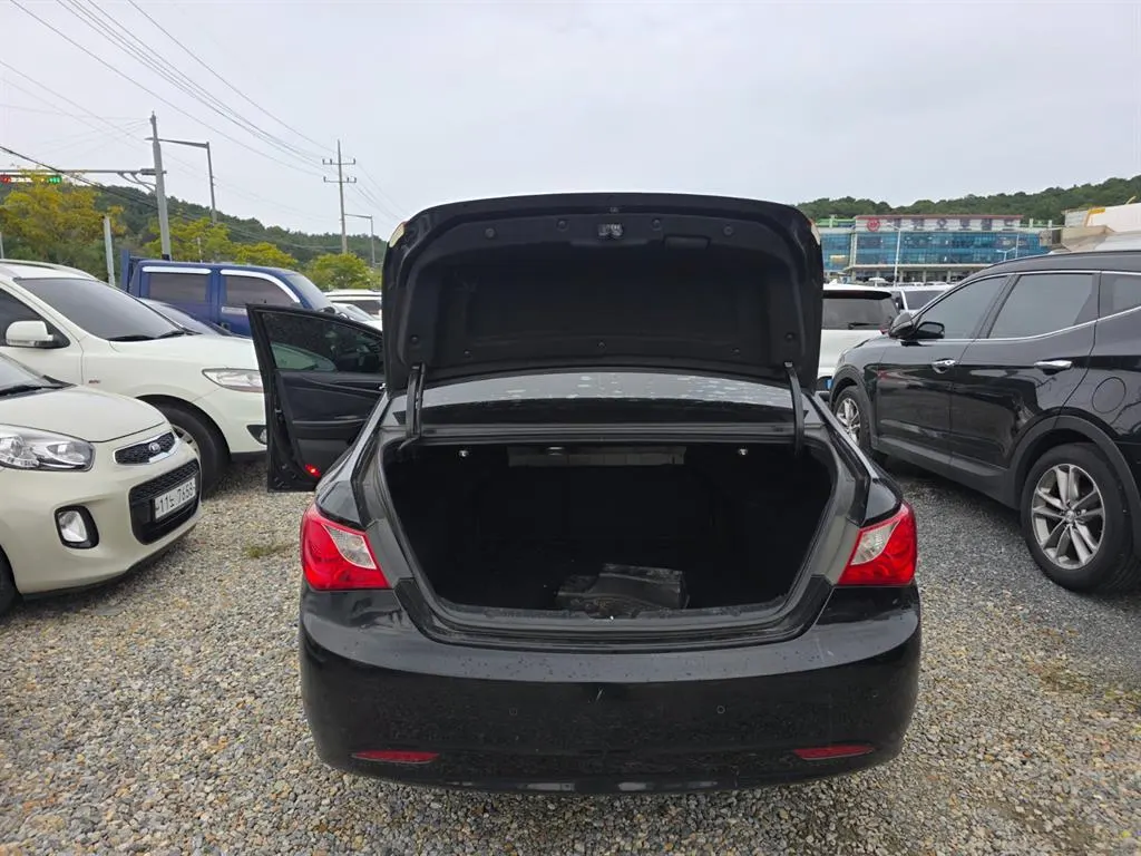 Hyundai YF Y20 2010 20/21