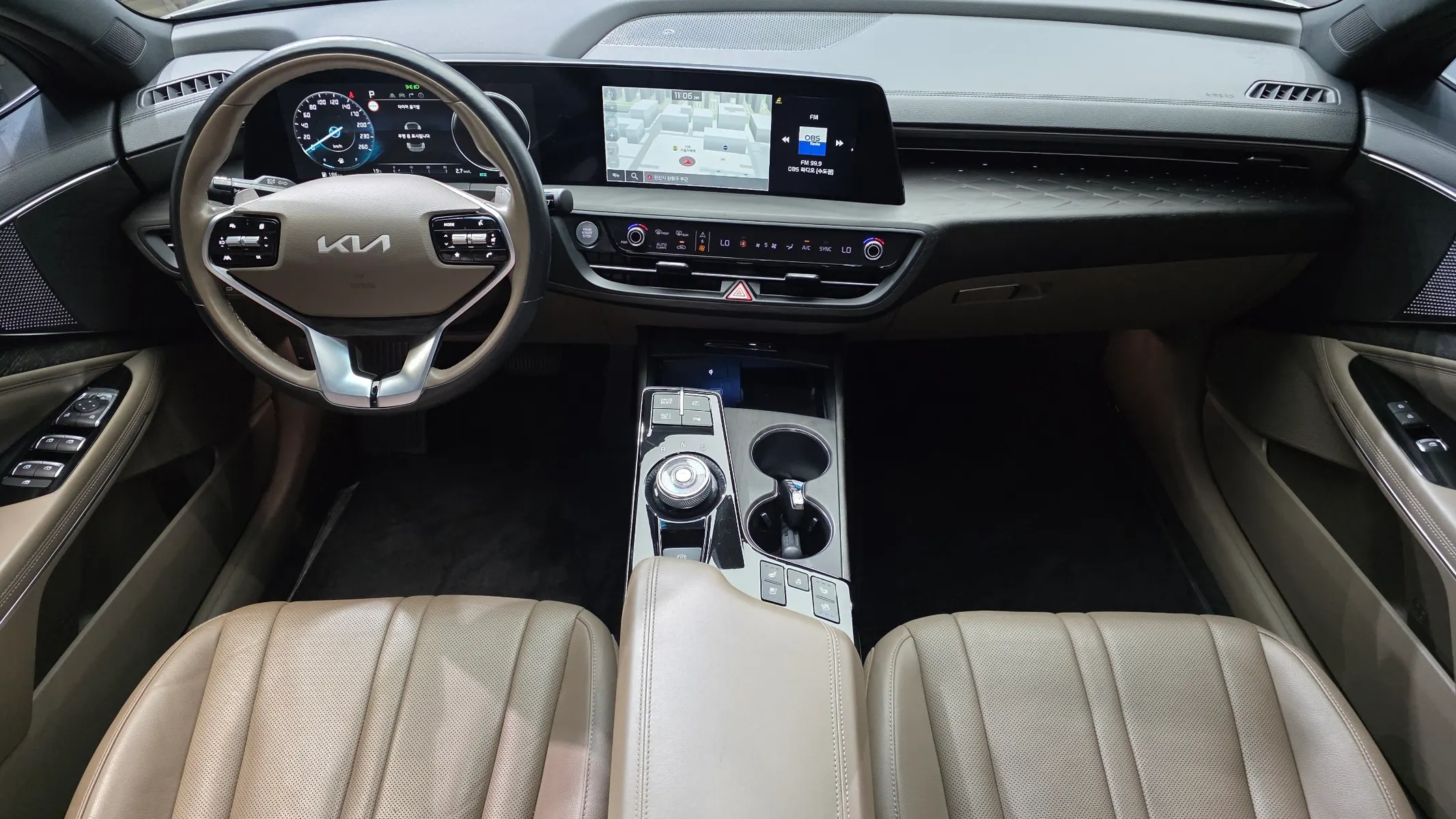 Kia K8 2.5 2WD 2022 4/5