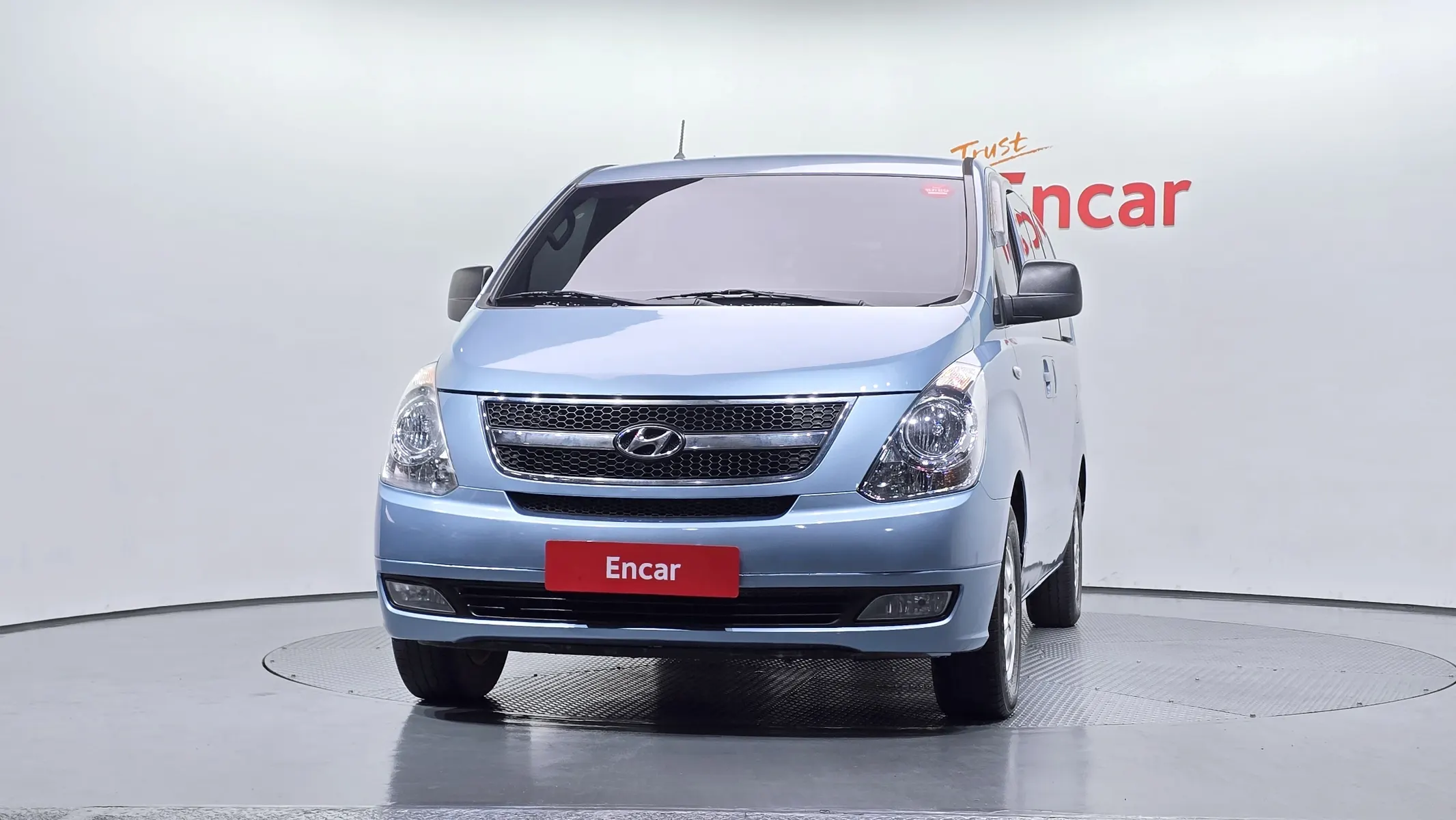 Hyundai Grand Starex 5 2010 2/5