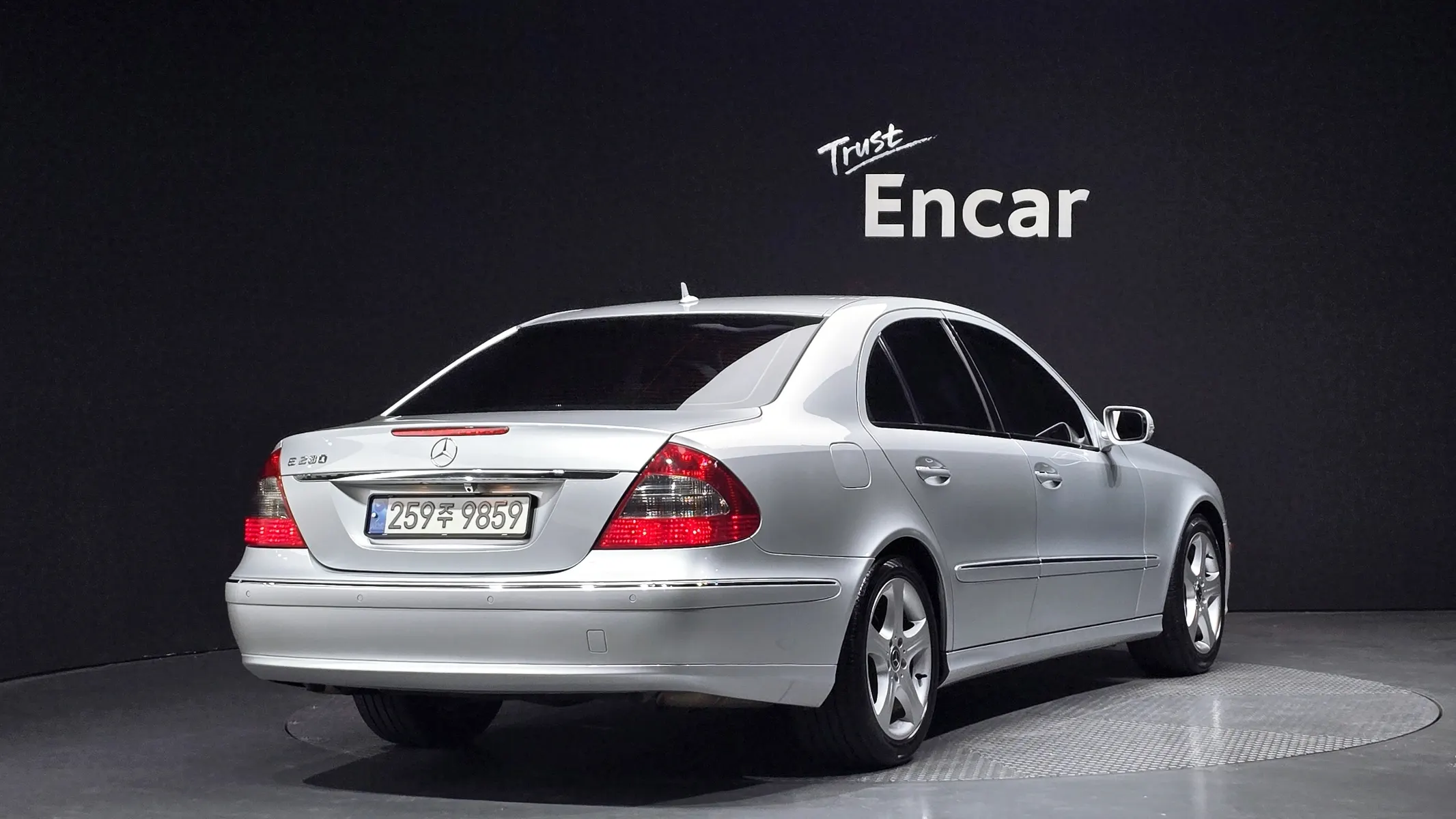 Mercedes-Benz E-Class W211 E280 2009 2/21