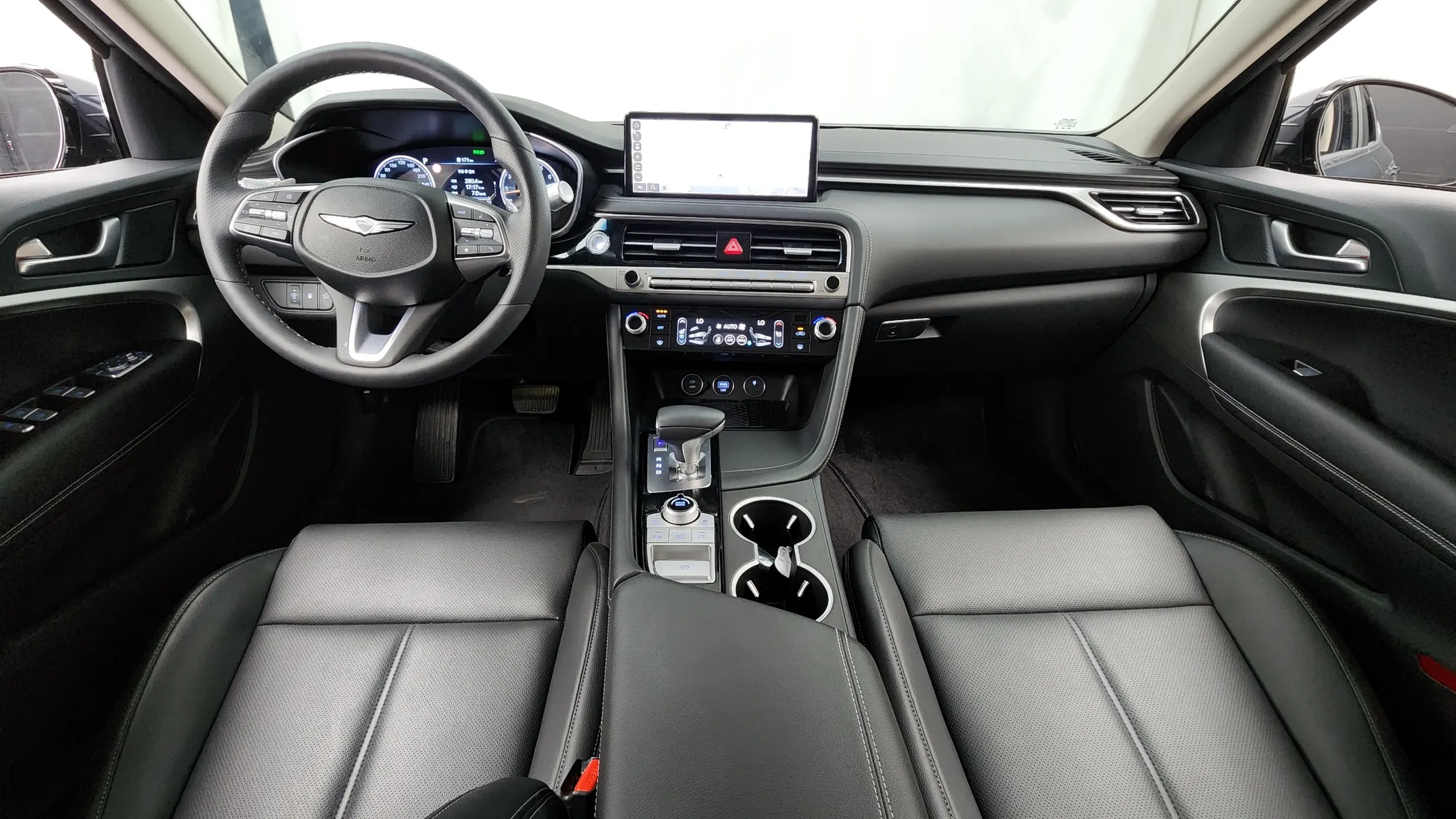 Genesis G70 2.5T 4WD 2023 4/5