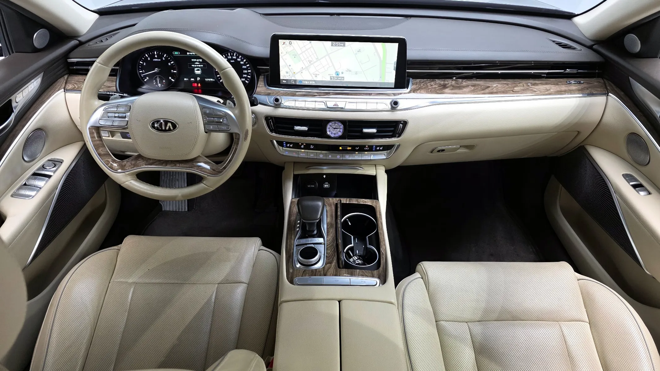 Kia K9 3.8 GDI AWD 2020 4/5