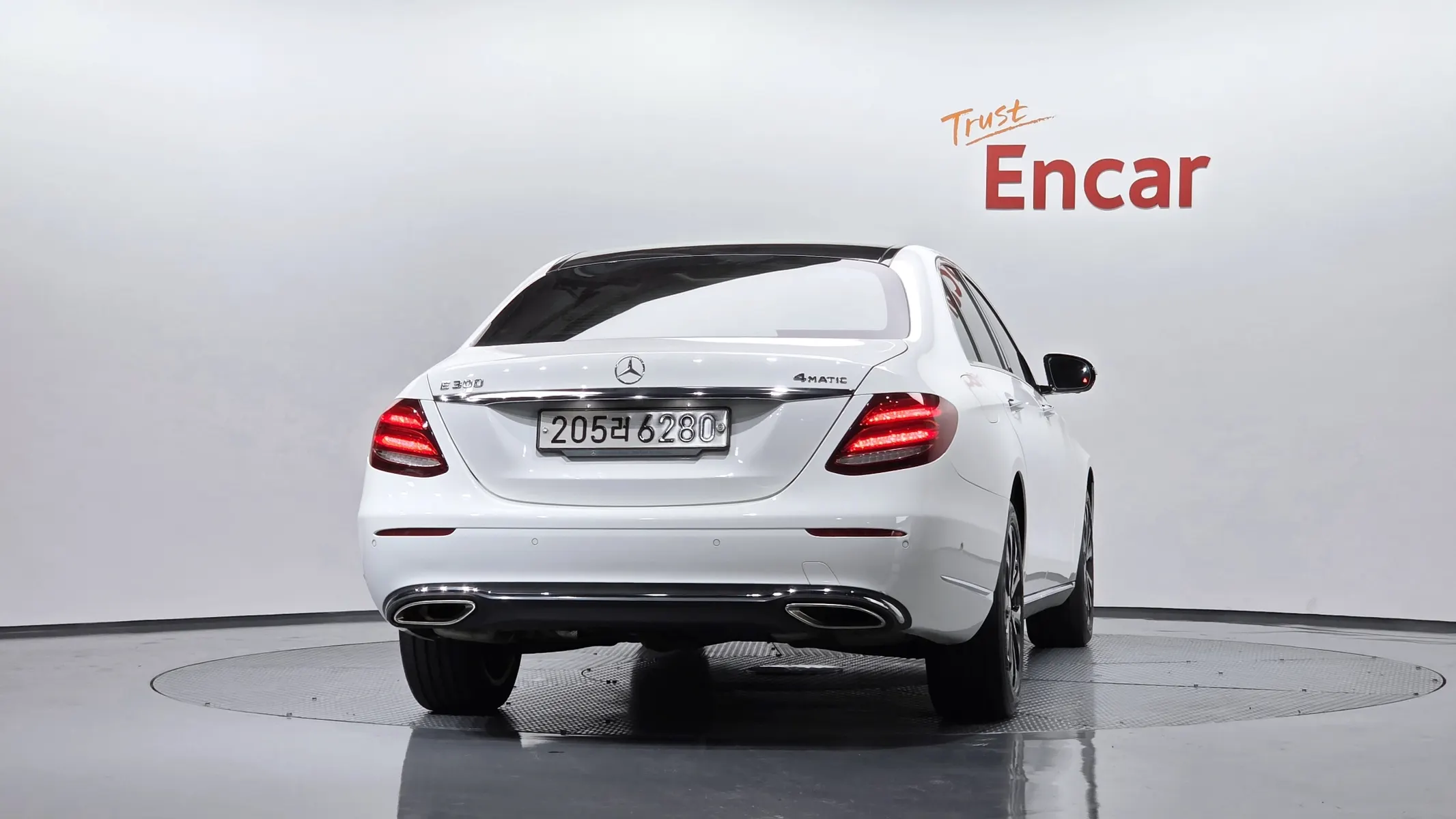 Mercedes-Benz E-Class W213 E300 4MATIC 2018 3/34