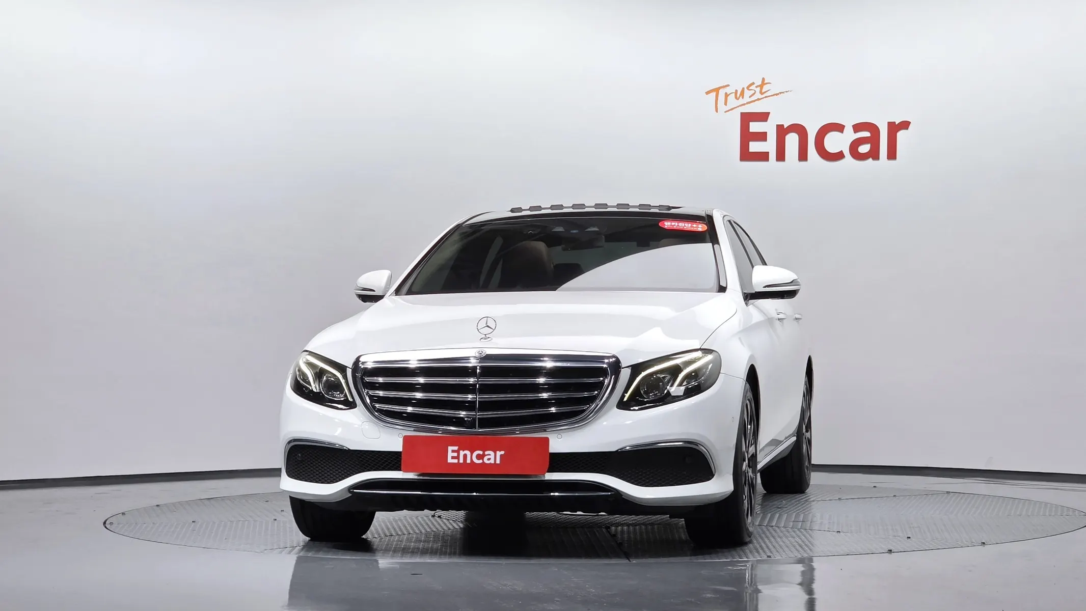 Mercedes-Benz E-Class W213 E300 4MATIC 2018 2/34