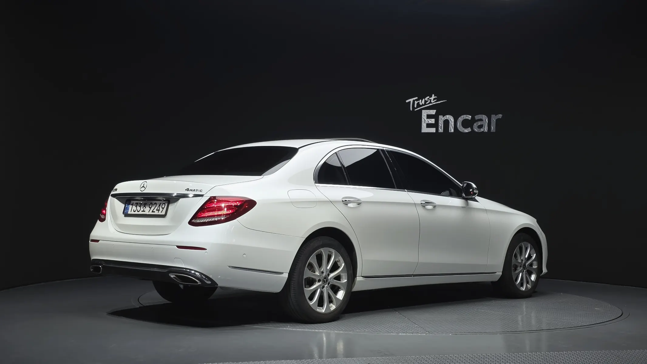 Mercedes-Benz E-Class W213 E300 4MATIC 2018 2/39