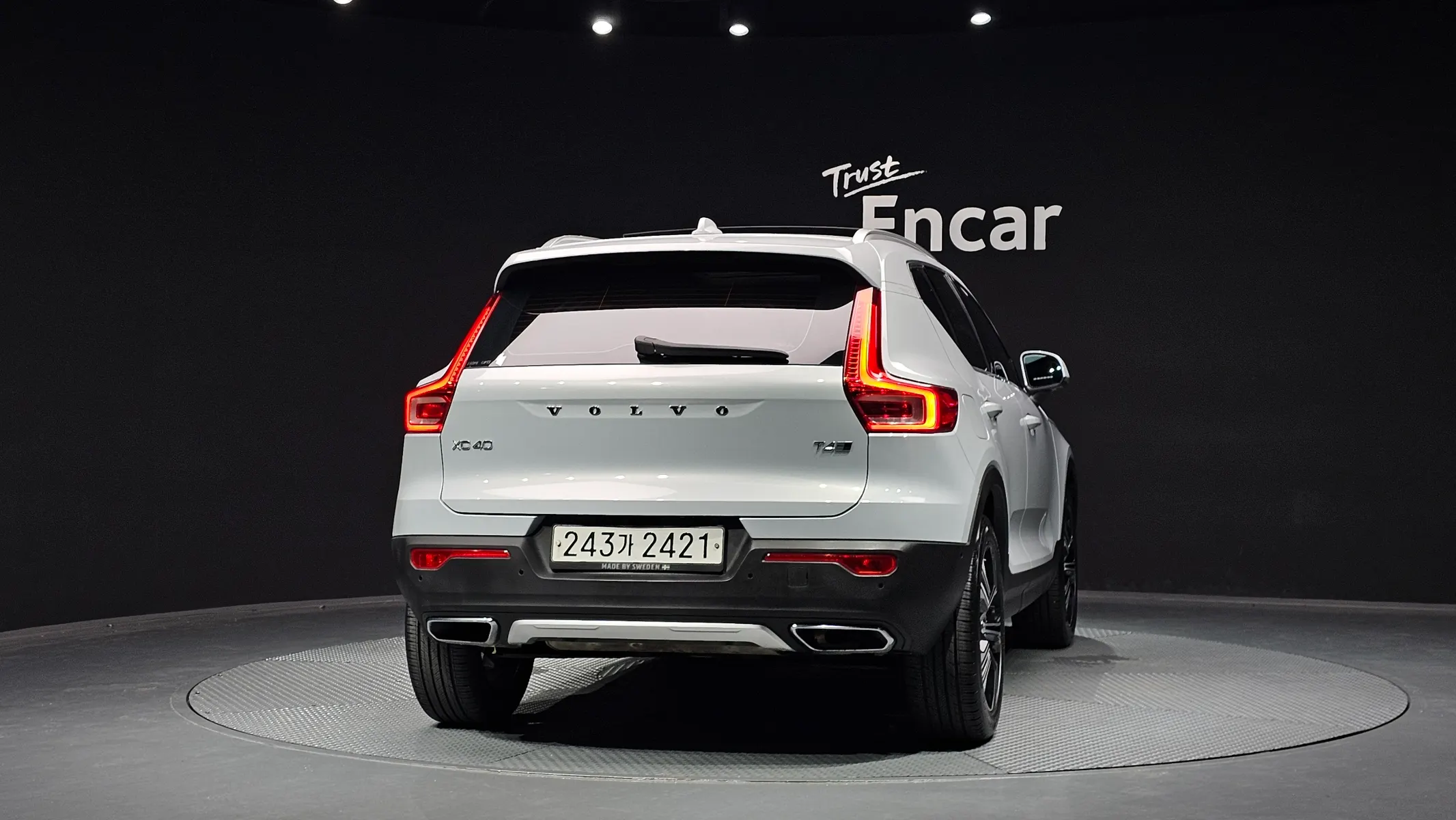 Volvo XC40 T4 2019 3/5