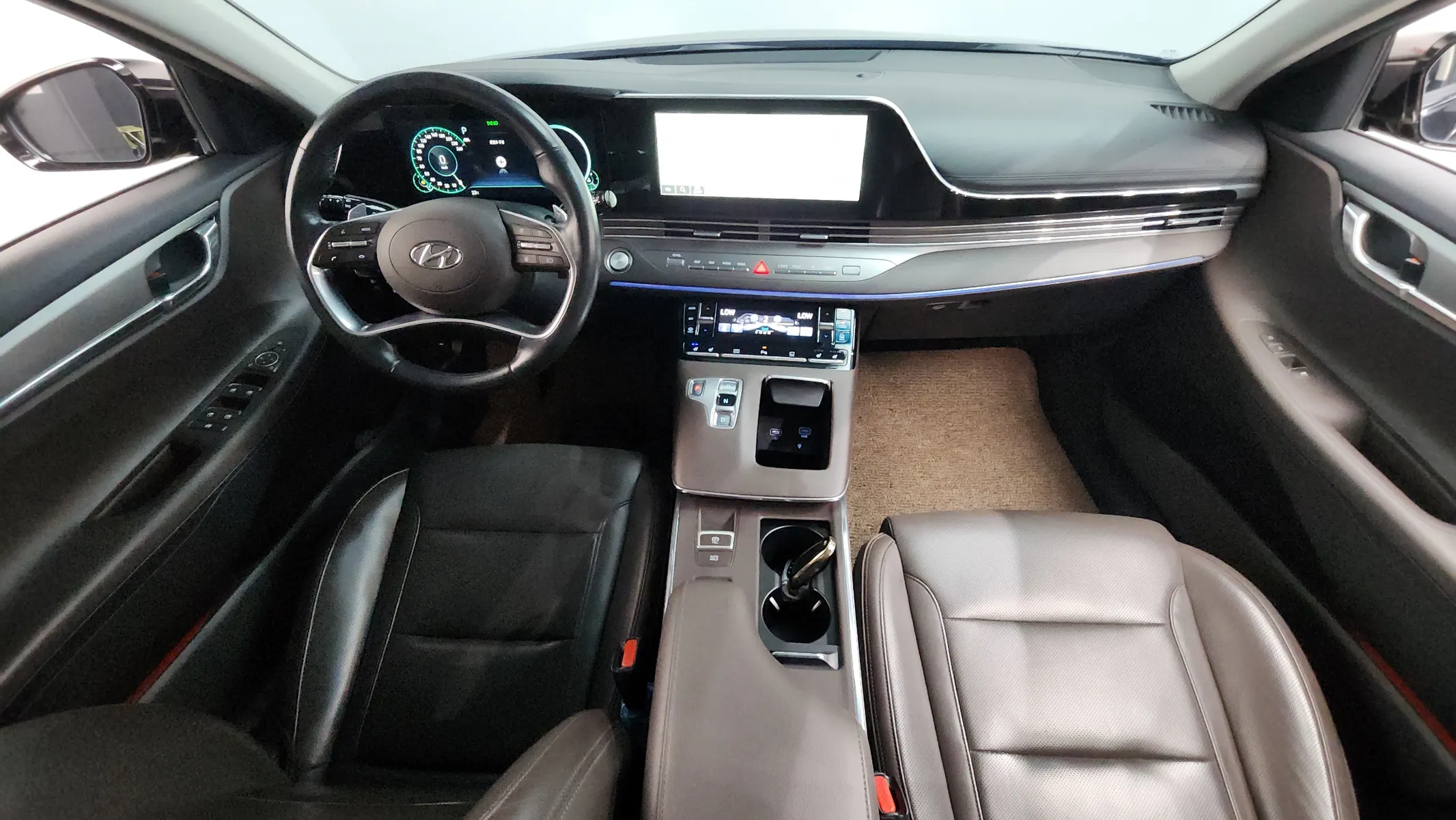 Hyundai IG 3.0 LPi 2021 4/5