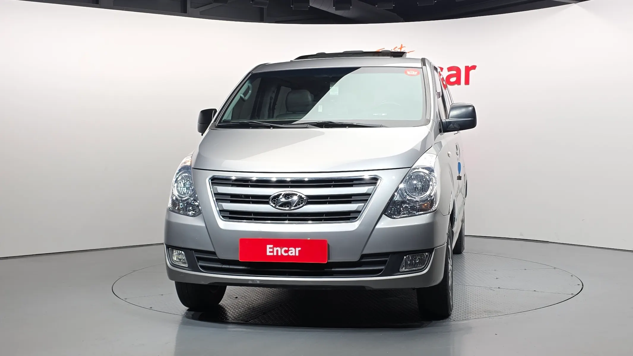 Hyundai Grand Starex 4WD 12 2015 2/5