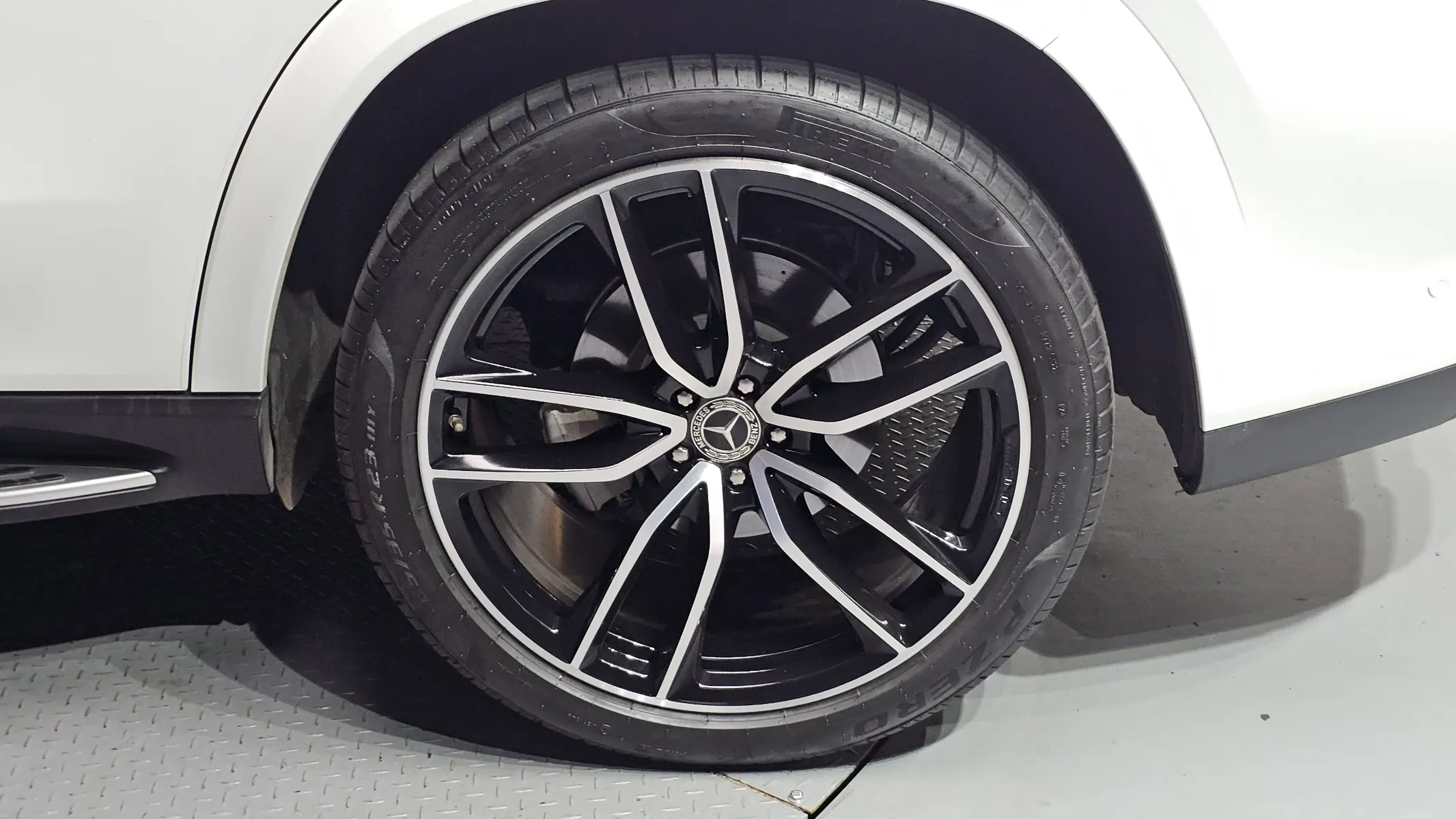 Mercedes-Benz GLS-Class X167 GLS580 4MATIC 2023 21/22