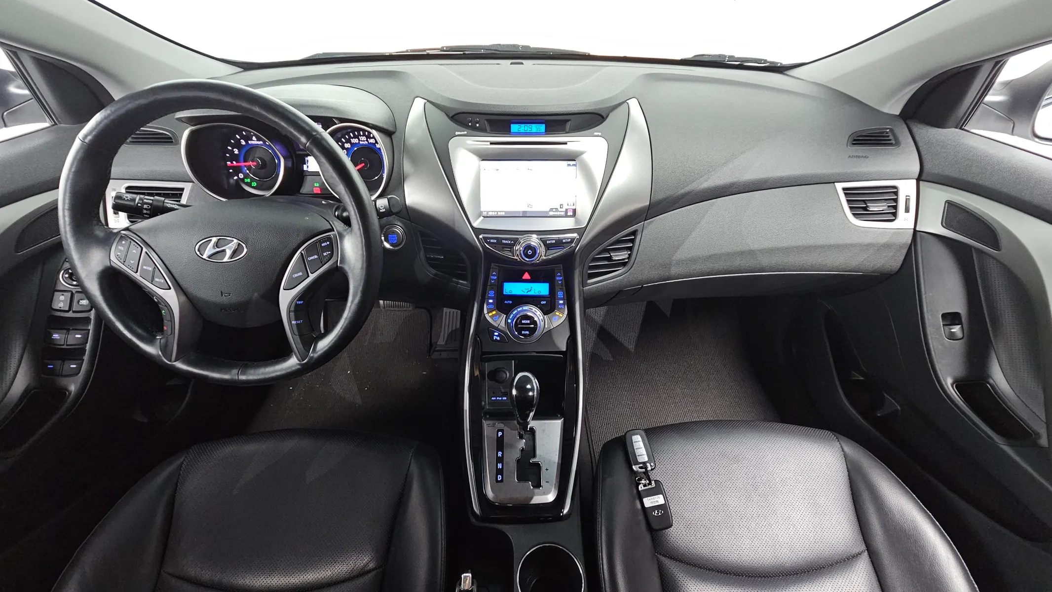 Hyundai MD M16 GDI 2012 3/5