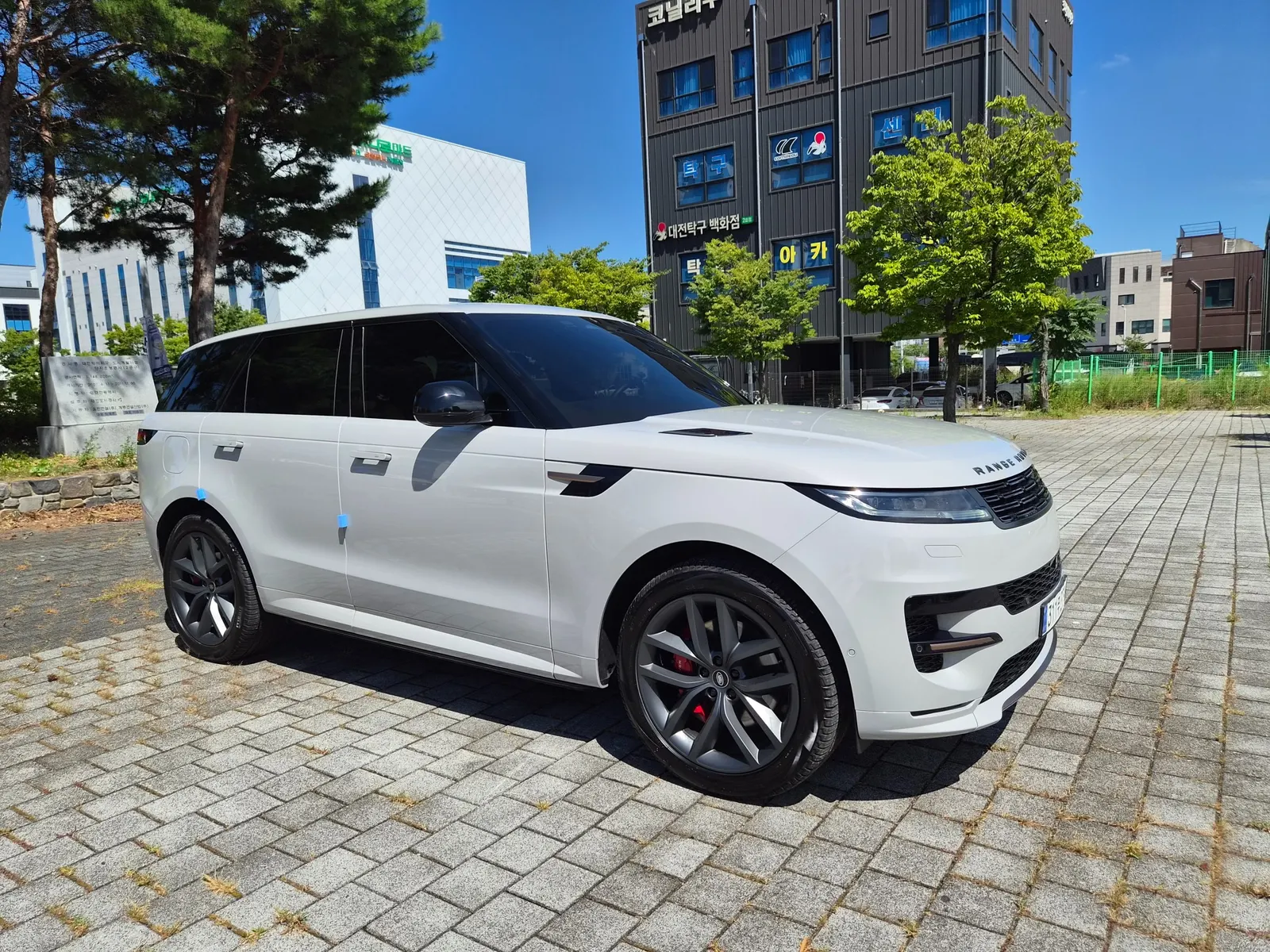 Land Rover 3 D300 HSE 2023 3/21