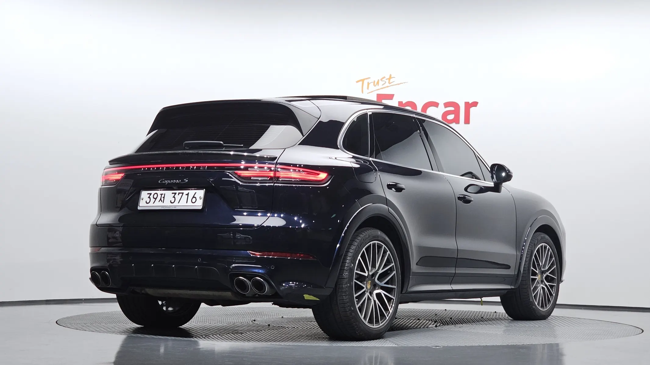 Porsche (PO536) 3.0 2019 2/33