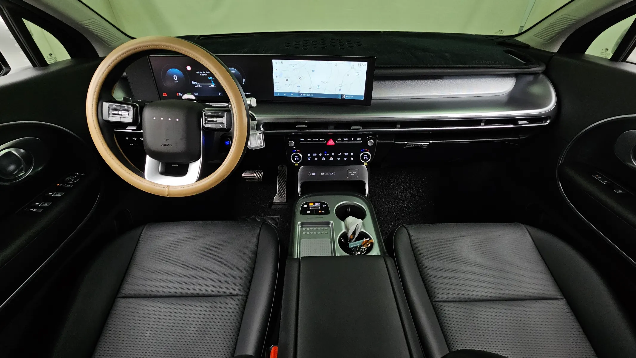 Hyundai 9 AWD 2025 4/5
