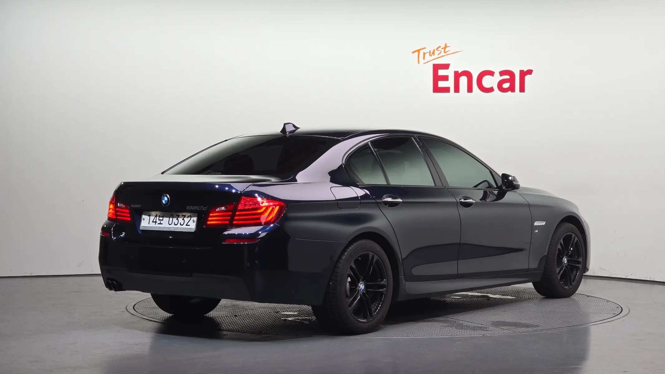BMW 5 Series (F10) 520d xDrive M 2016 2/27