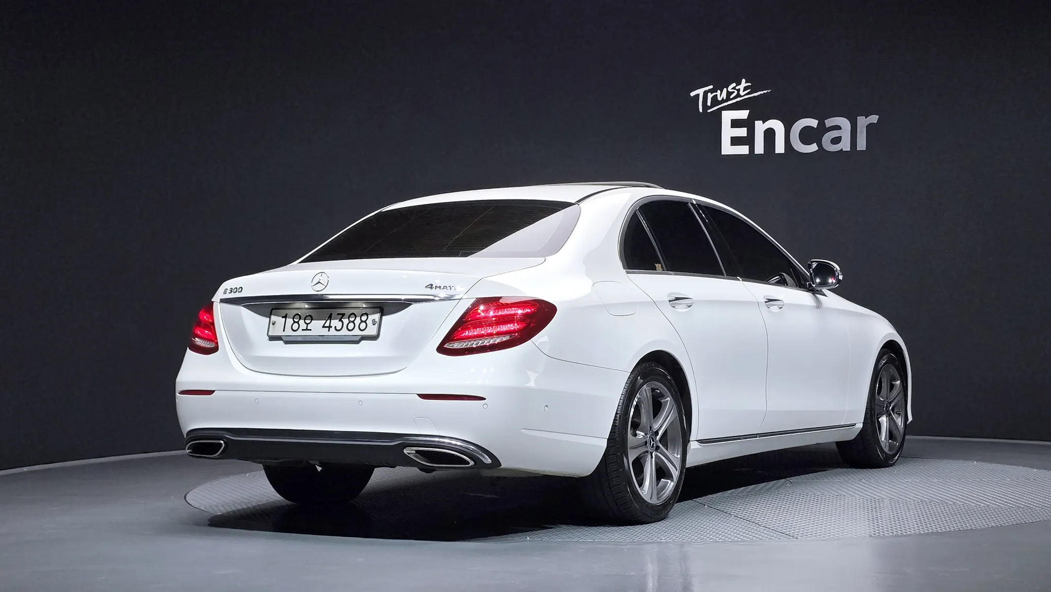 Mercedes-Benz E-Class W213 E300 2018 2/35