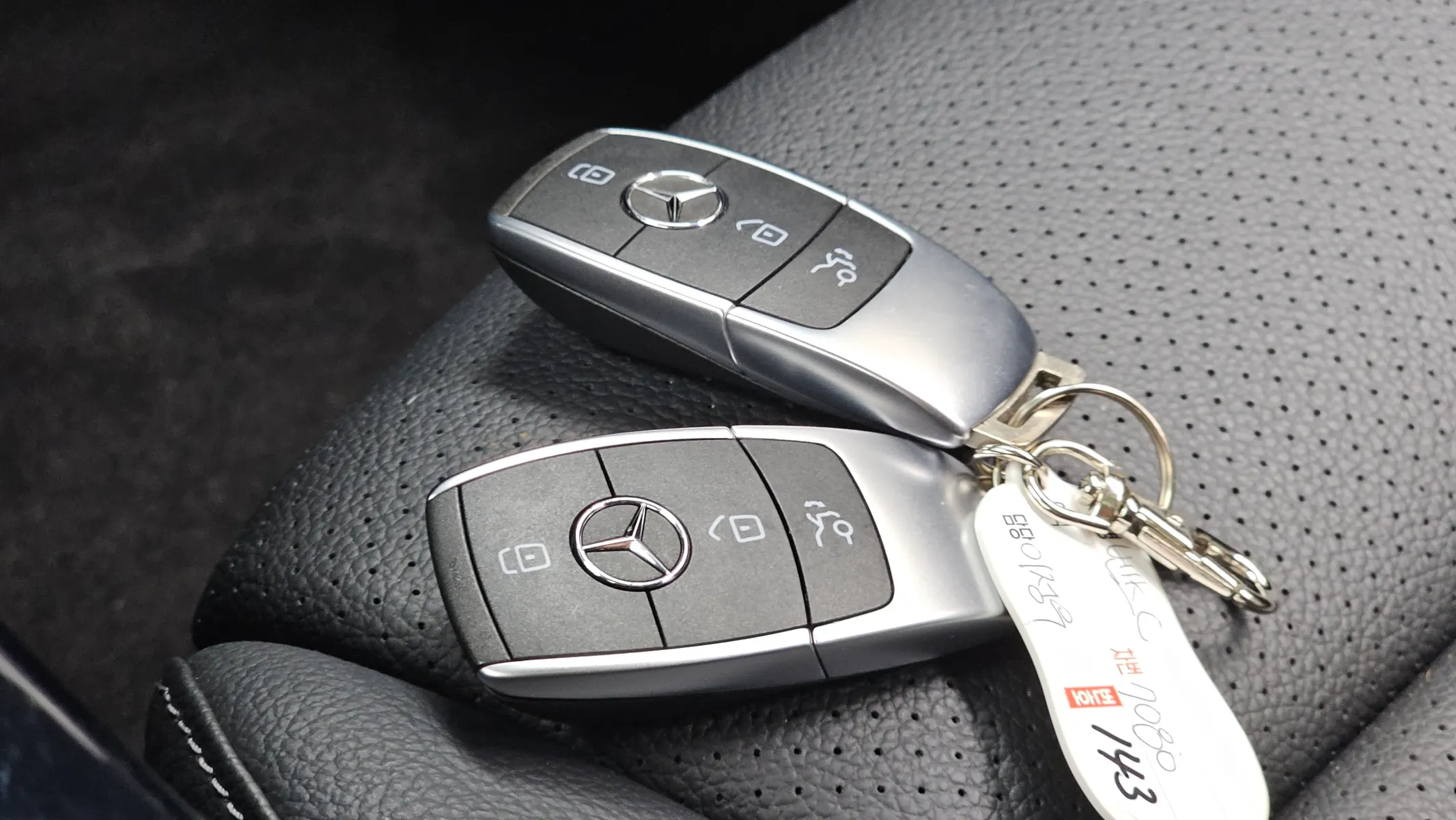 Mercedes-Benz C-Class W205 C200 2020 40/41