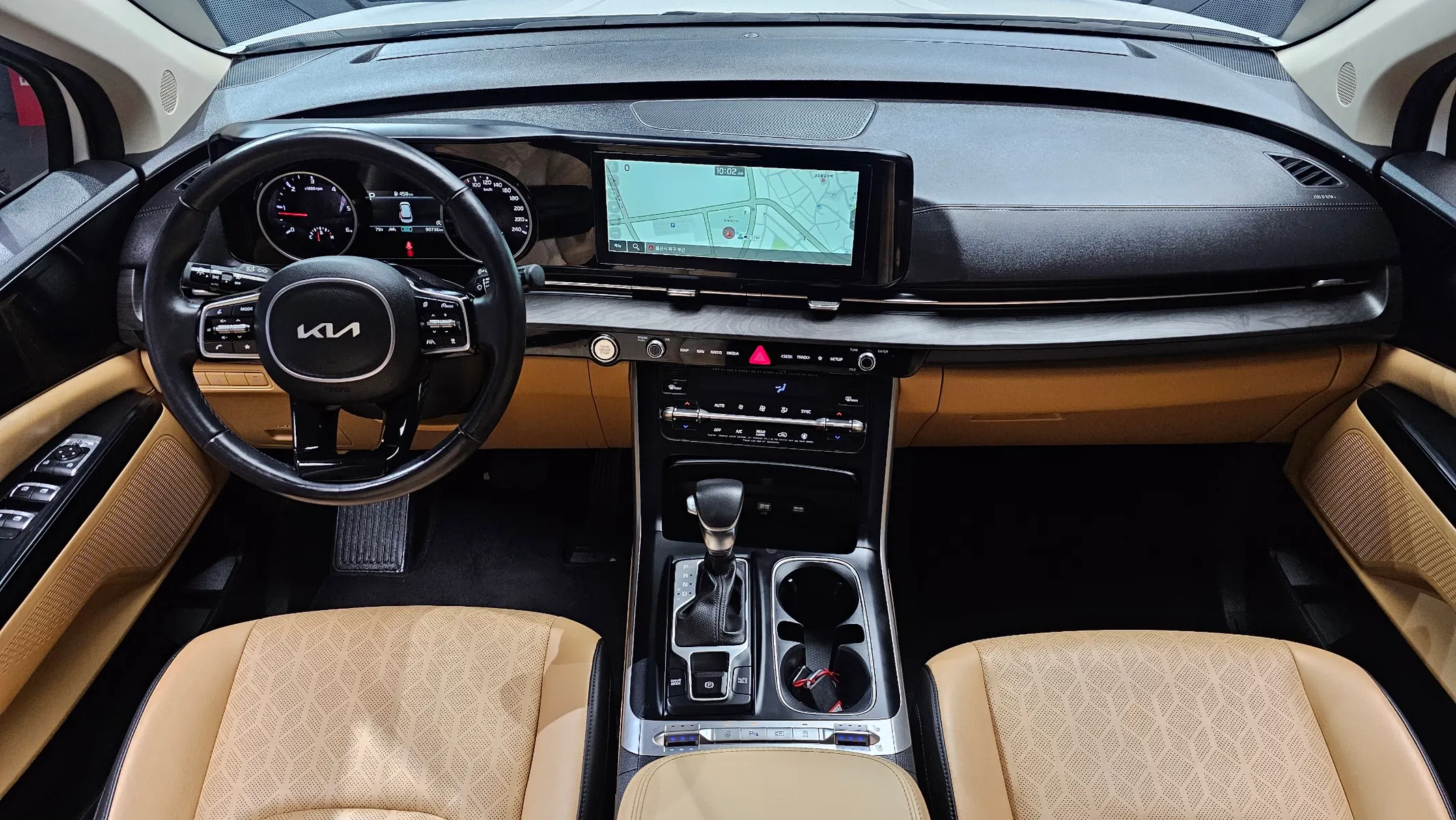 Kia Carnival 9 2023 4/5