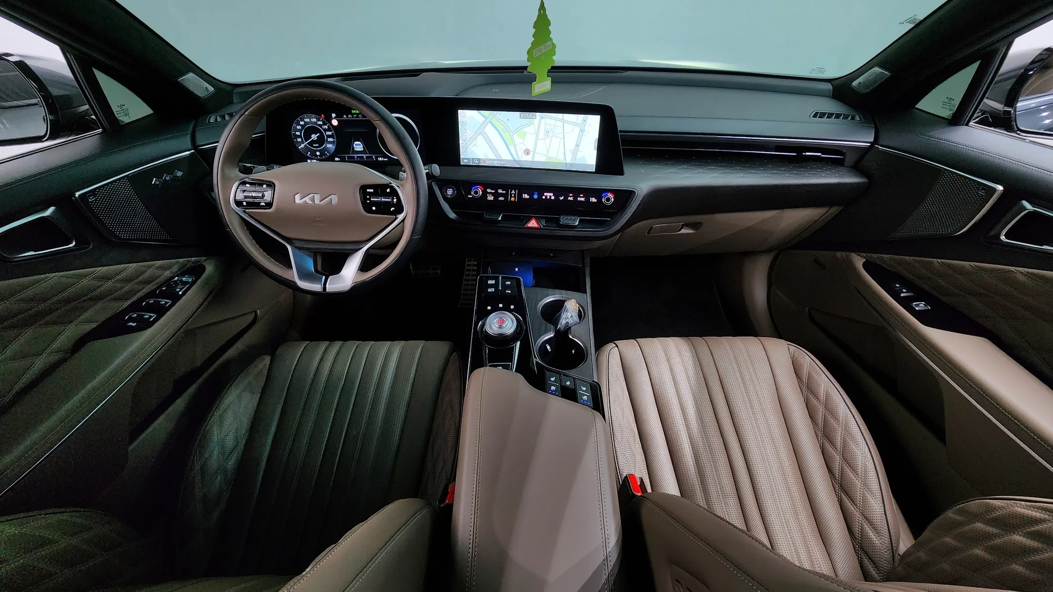 Kia K8 2.5 2WD 2024 4/5