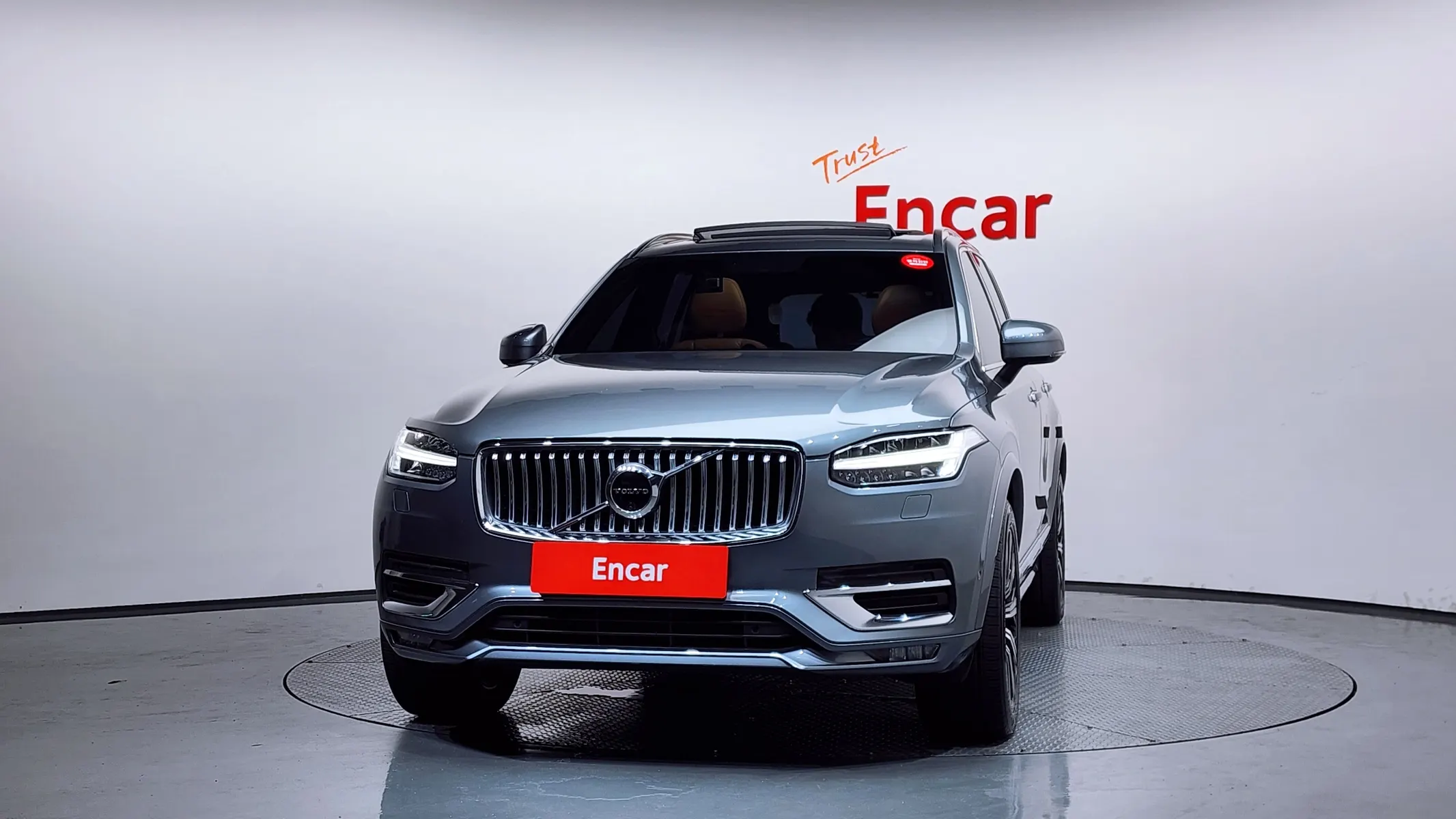 Volvo XC90 2 D5 2019 2/5