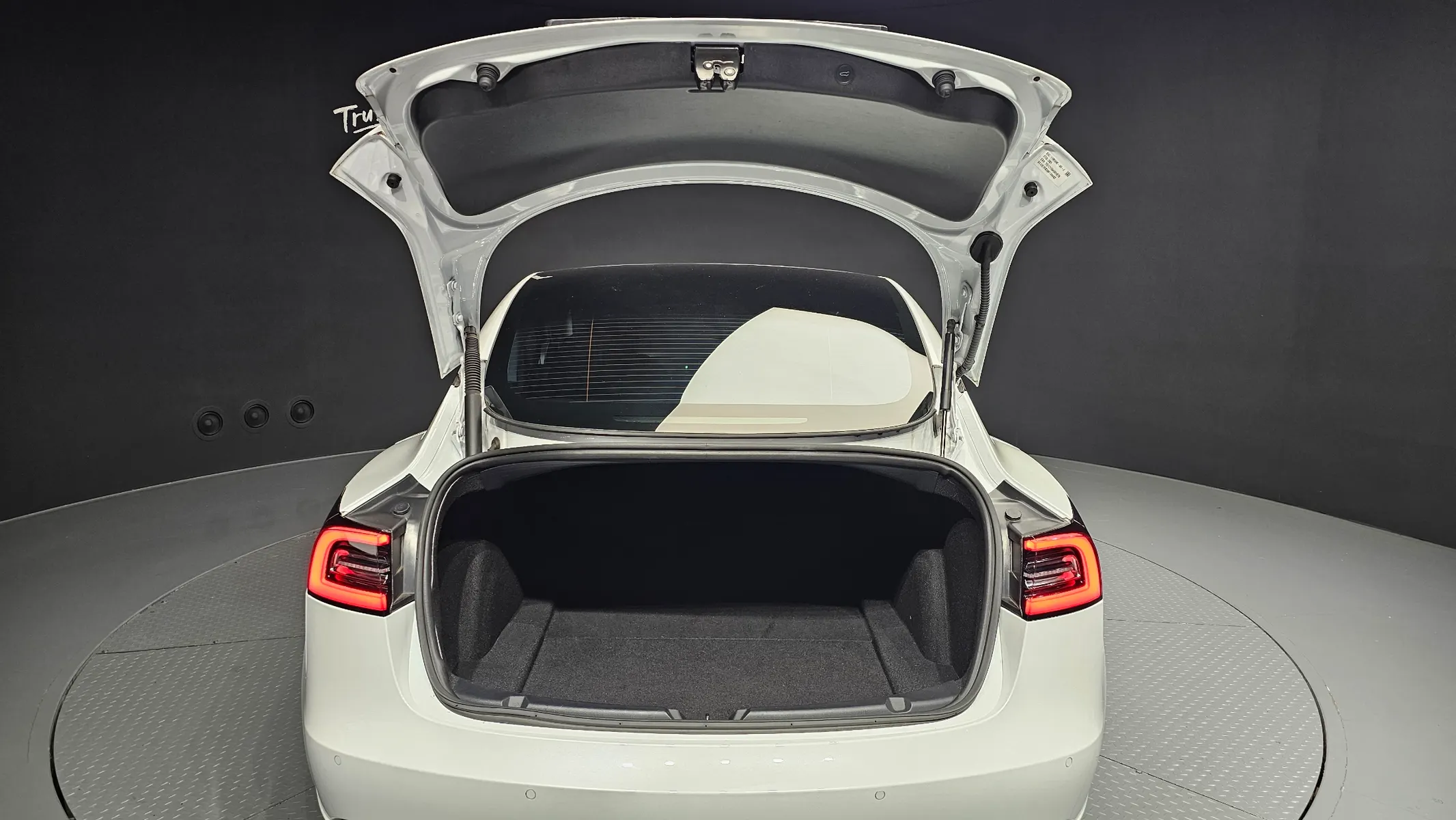 Tesla 3 AWD 2022 39/40