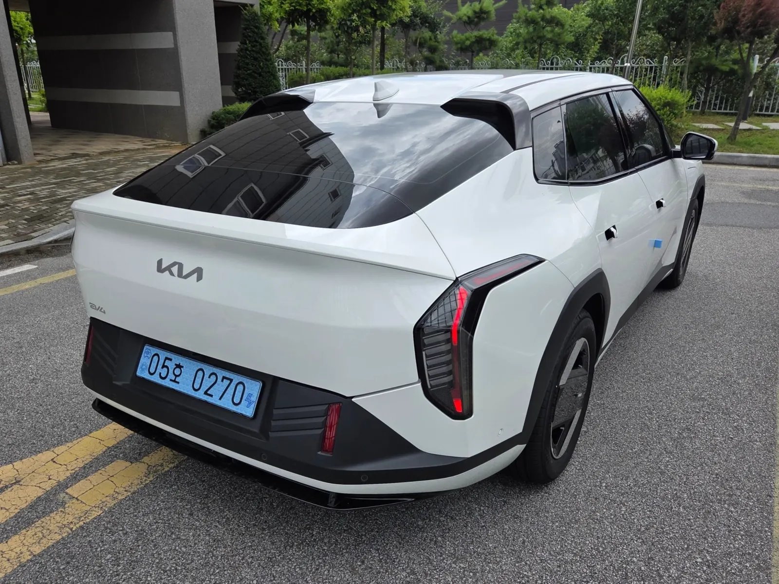 Kia EV4 2WD 2026 2/5