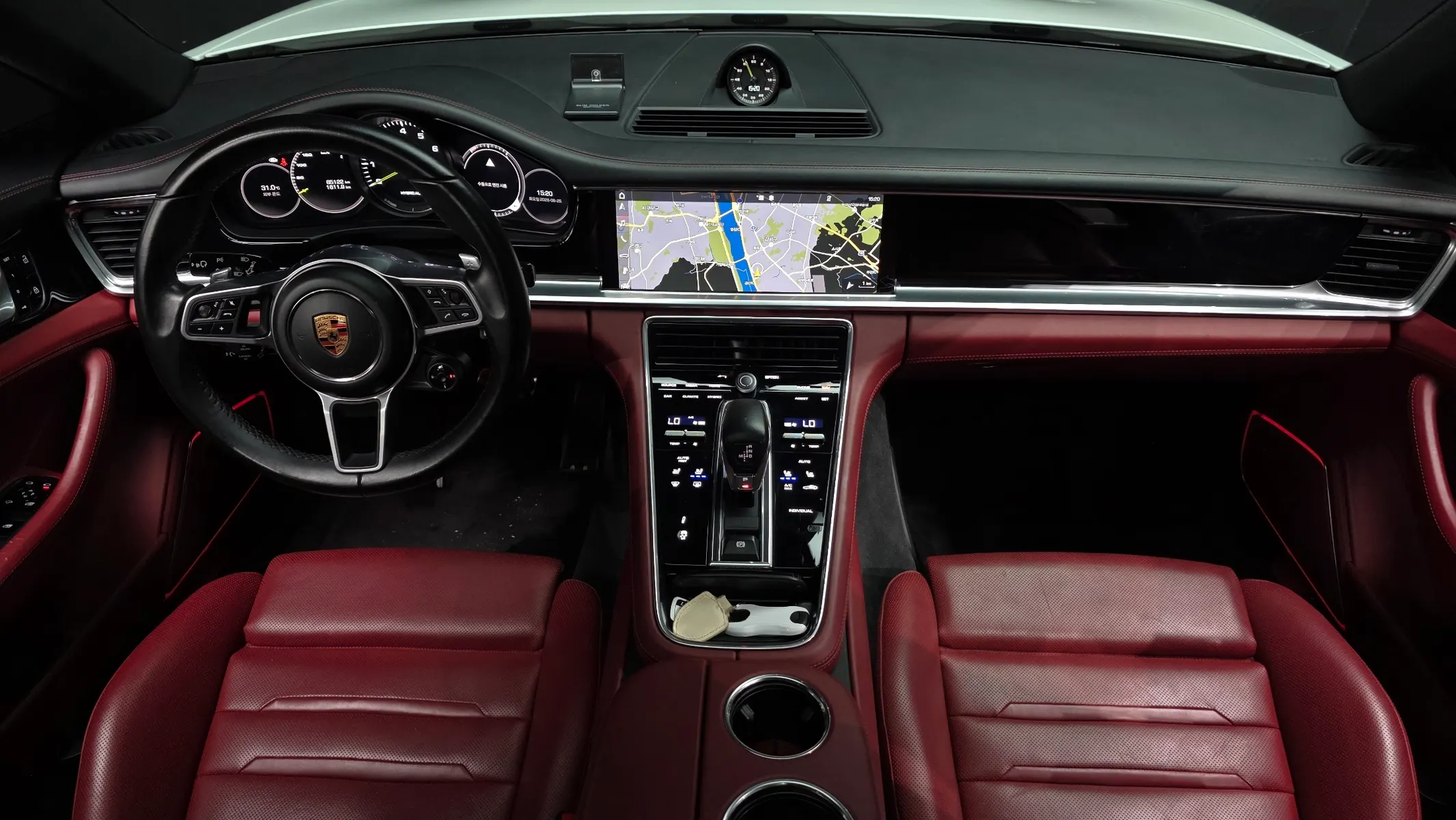 Porsche (971) 2.9 AWD E- 2020 4/5