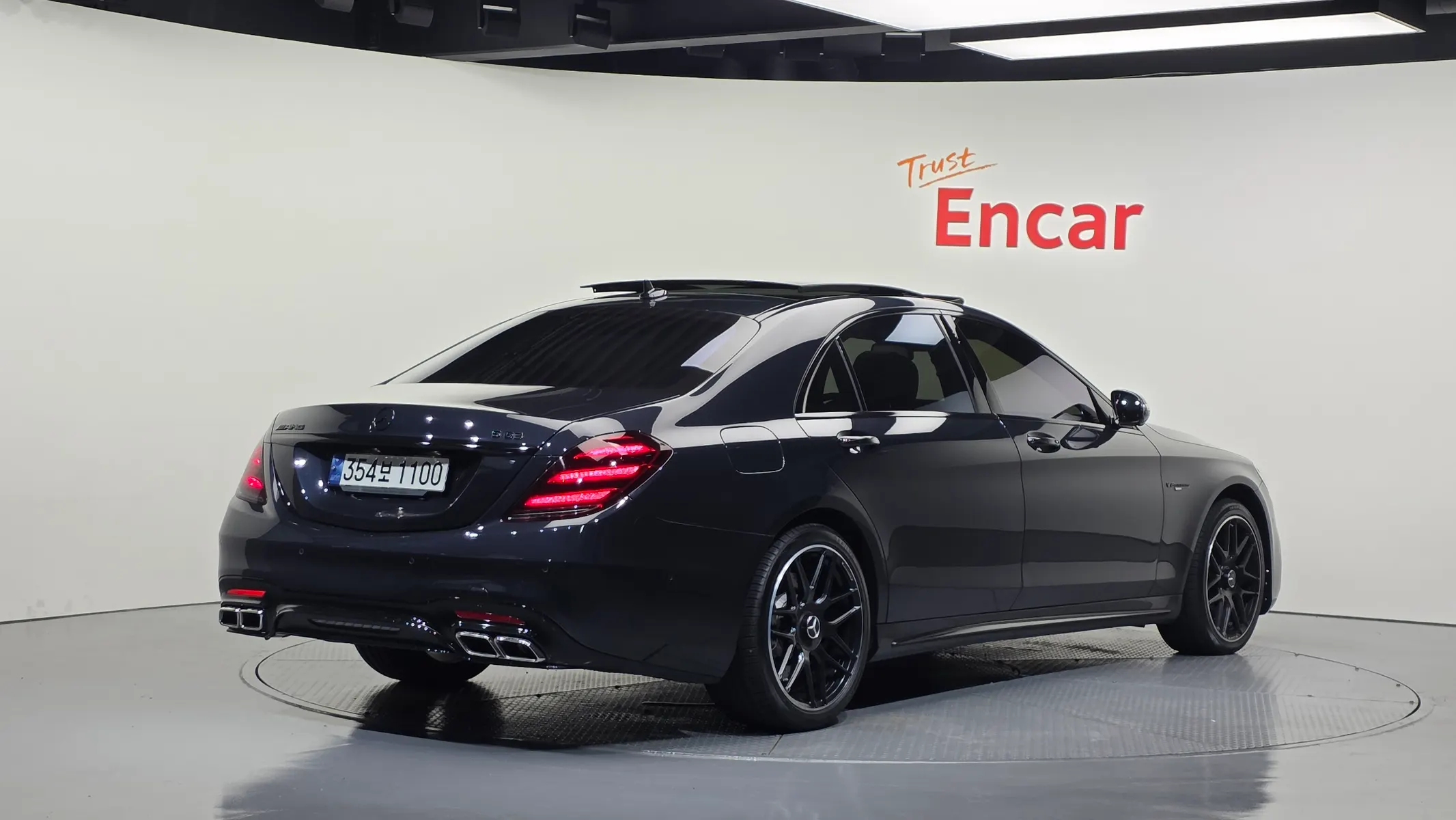 Mercedes-Benz S-Class W222 S63 AMG 2017 2/31