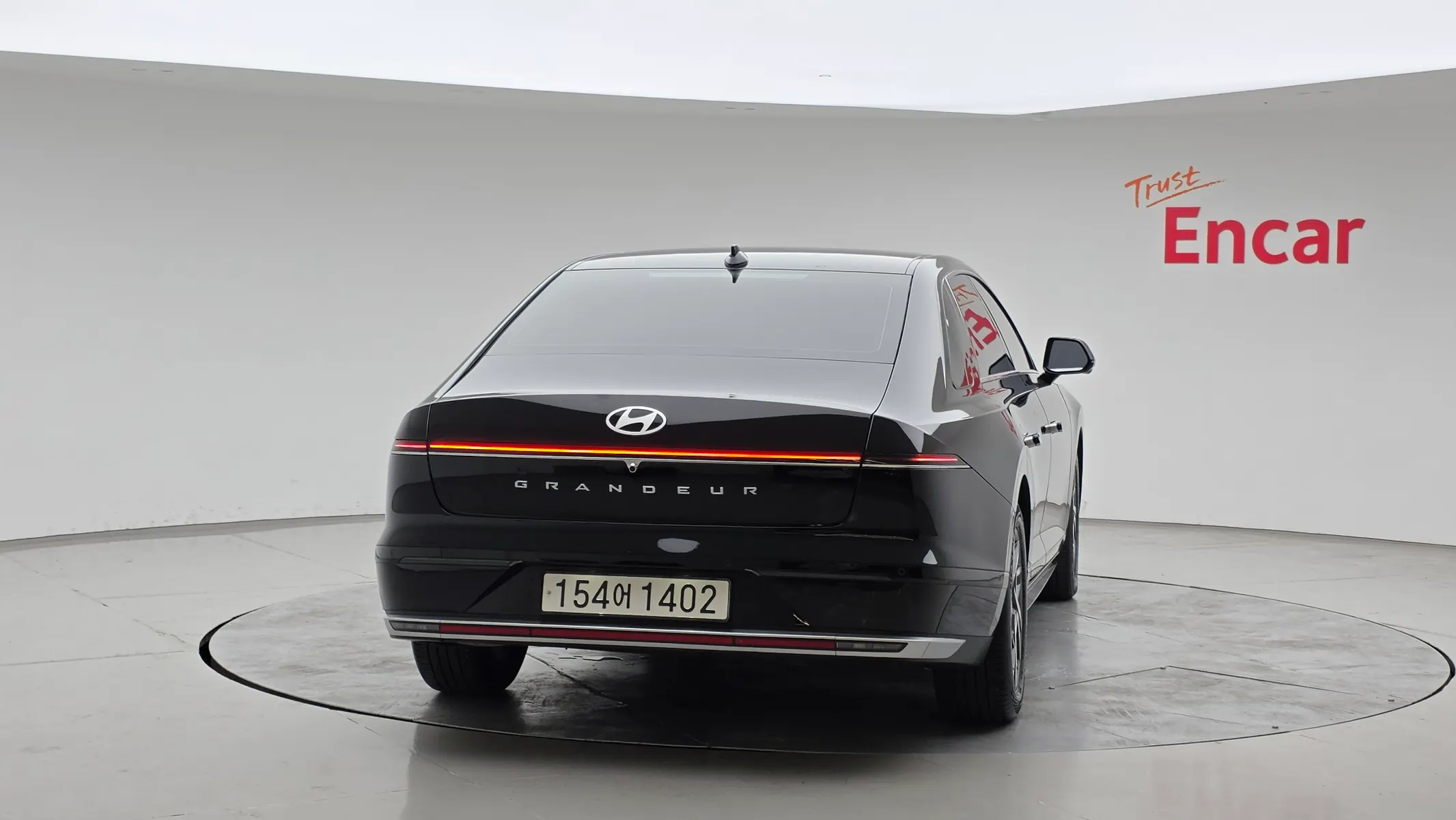 Hyundai (GN7) 2024 3/5