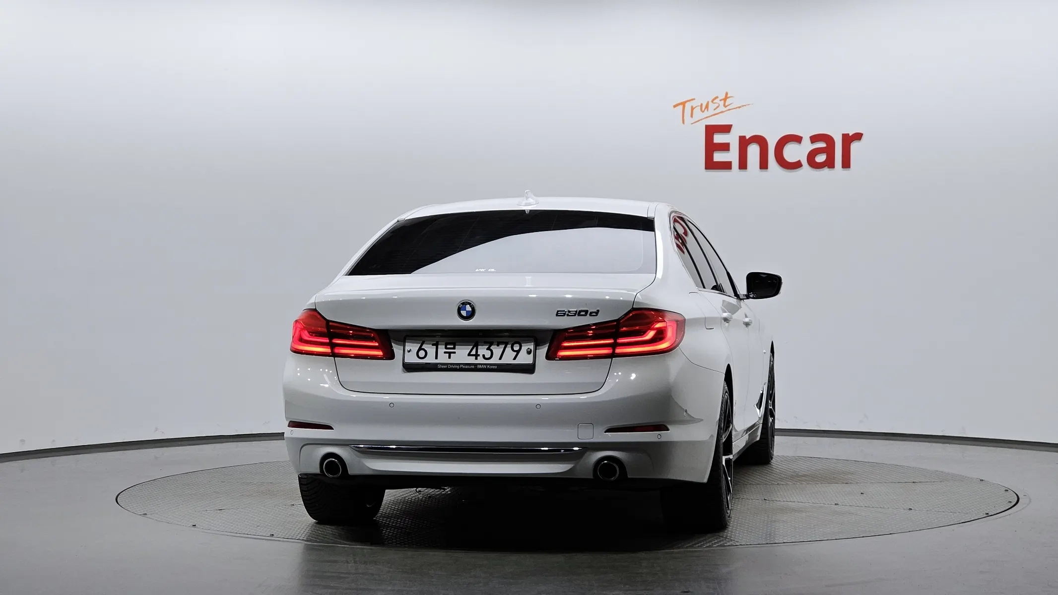 BMW 5 Series (G30) 530d 2018 3/37