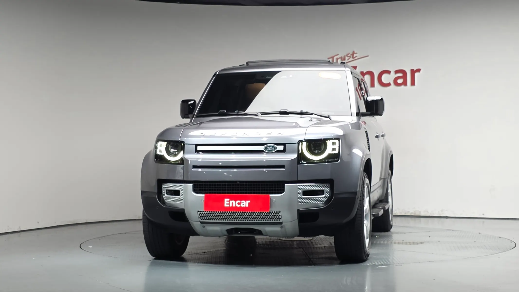 Land Rover (L663) 110 D300 HSE 2023 2/40