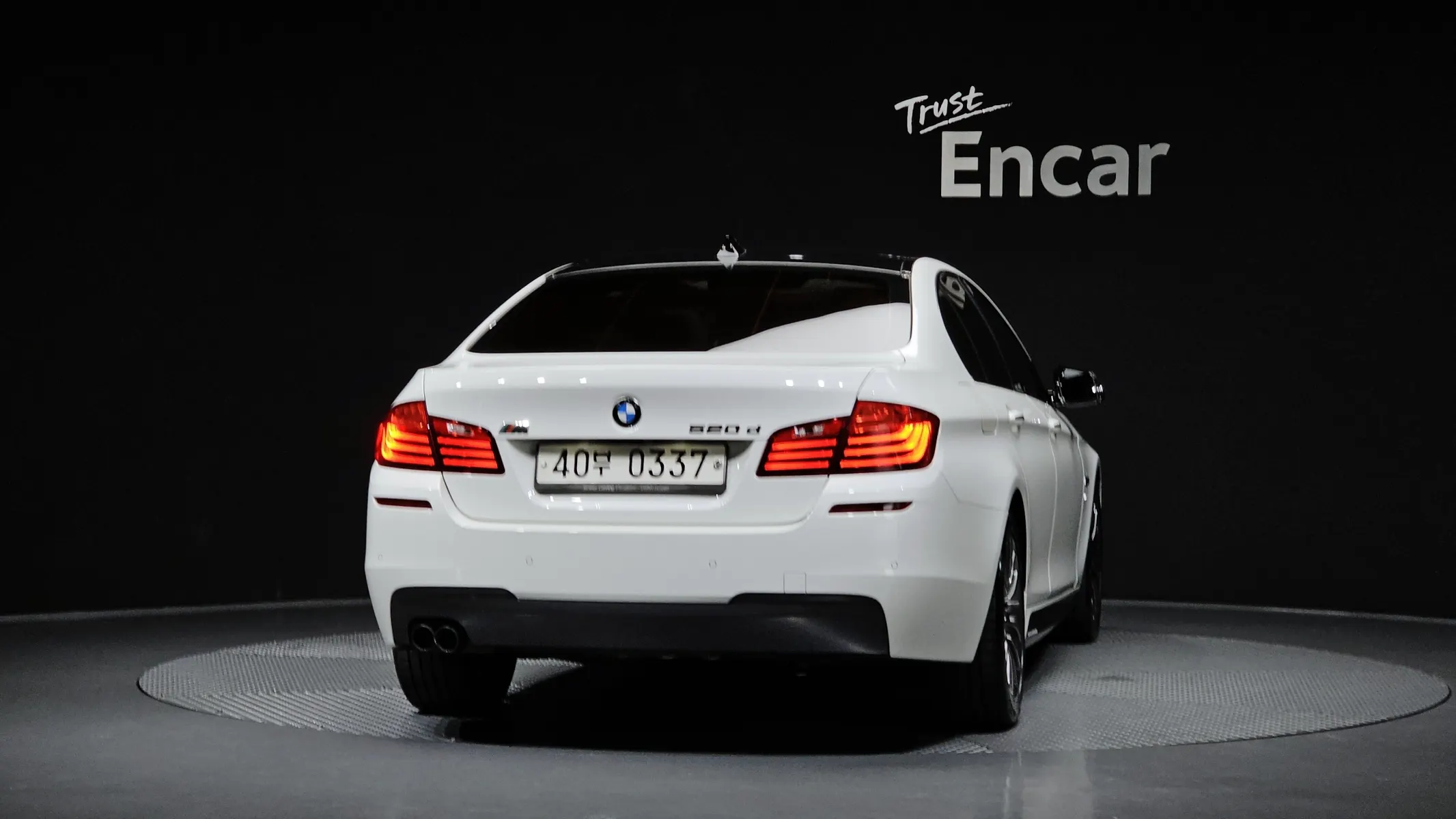 BMW 5 Series (F10) 520d M 2015 3/39