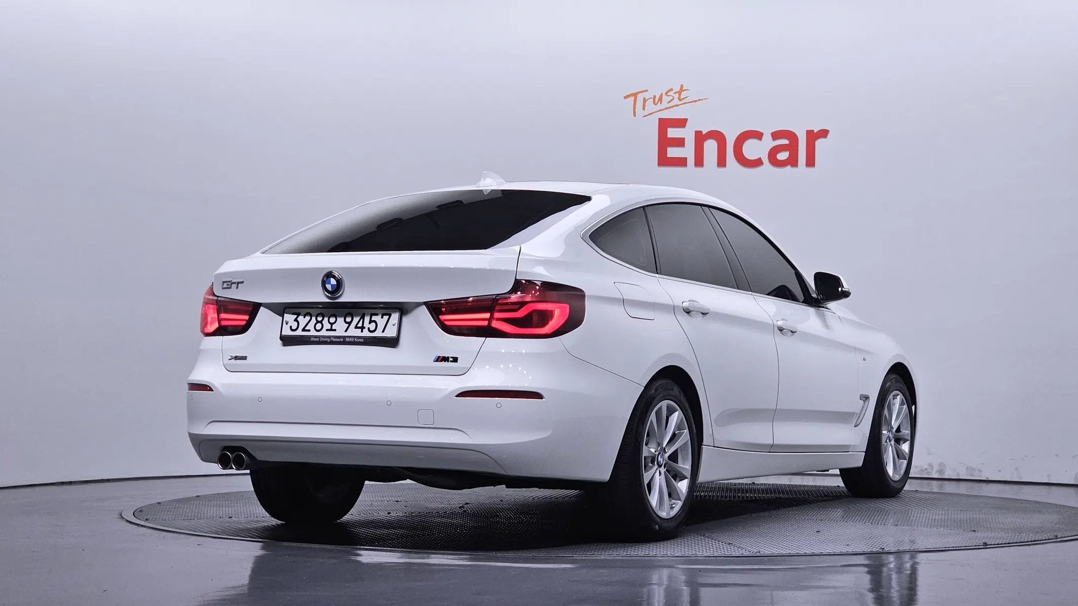 BMW 3 Series GT (F34) GT 320d xDrive 2020 2/32