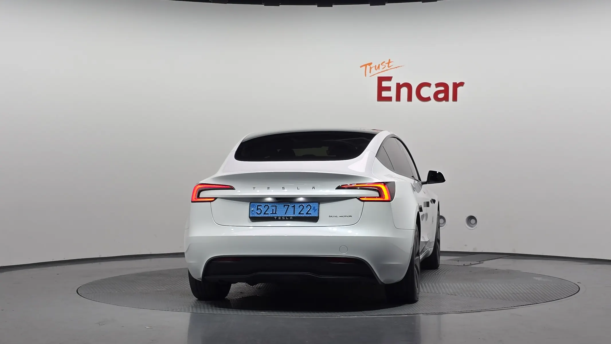 Tesla 3 AWD 2024 3/5