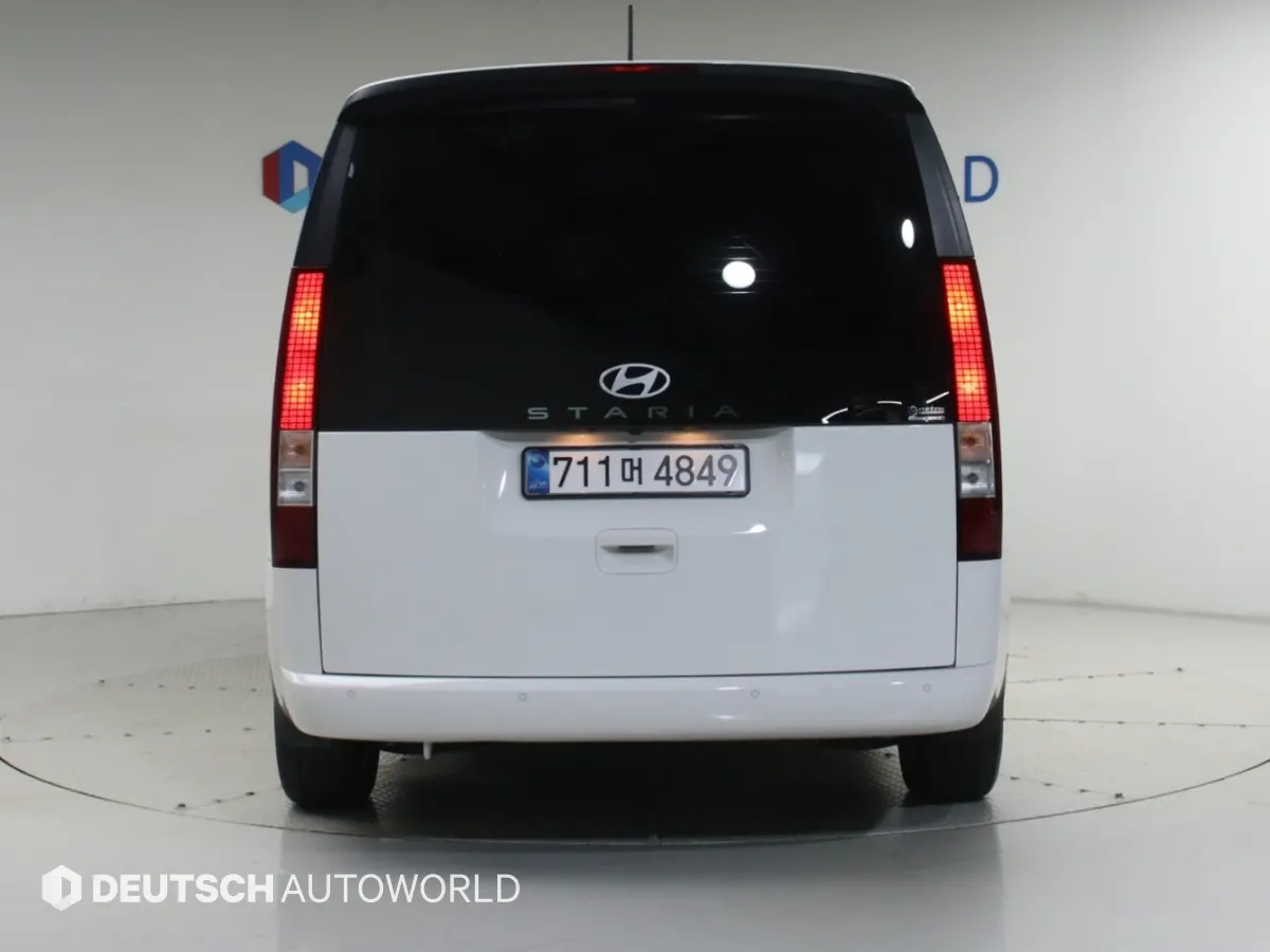 Hyundai Staria HEV 1.6 11 2025 3/5