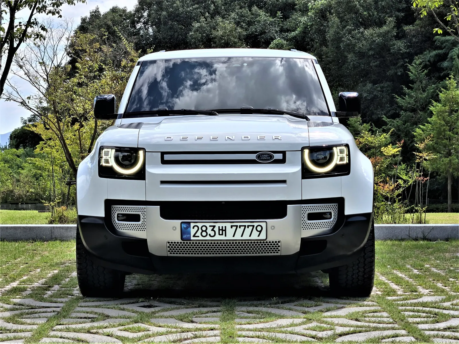 Land Rover (L663) 110 D240 SE 2020 3/21