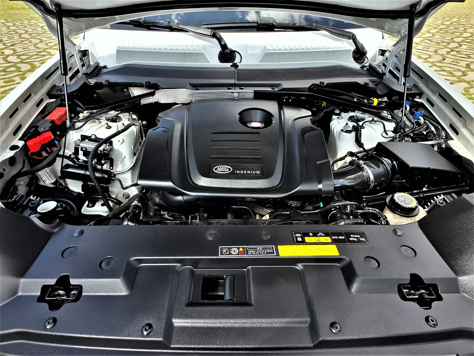 Land Rover (L663) 110 D240 SE 2020 20/21