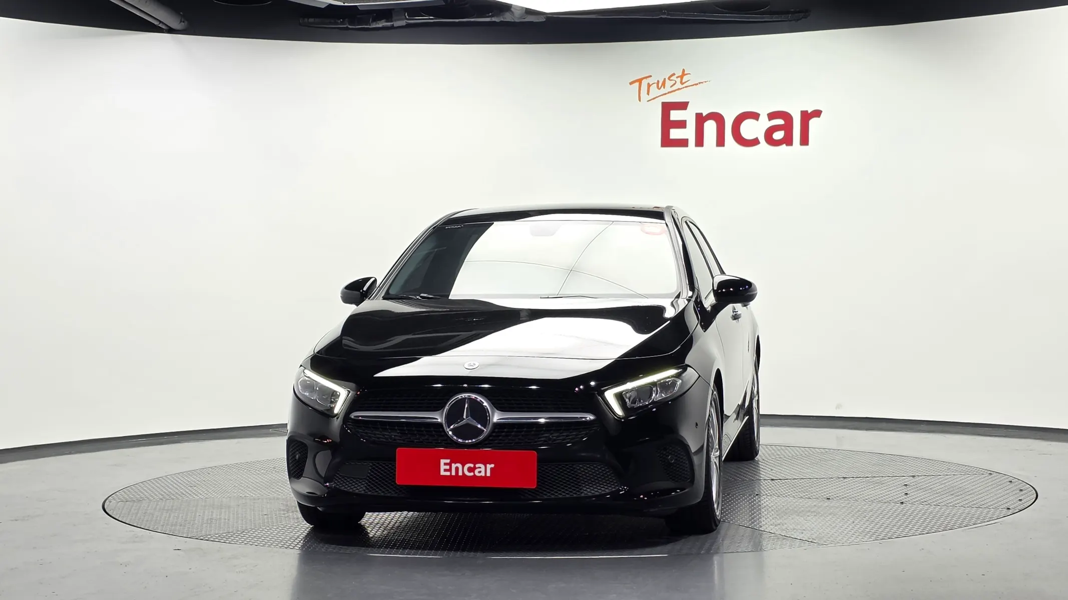 Mercedes-Benz A-Class W177 A220 2020 3/33