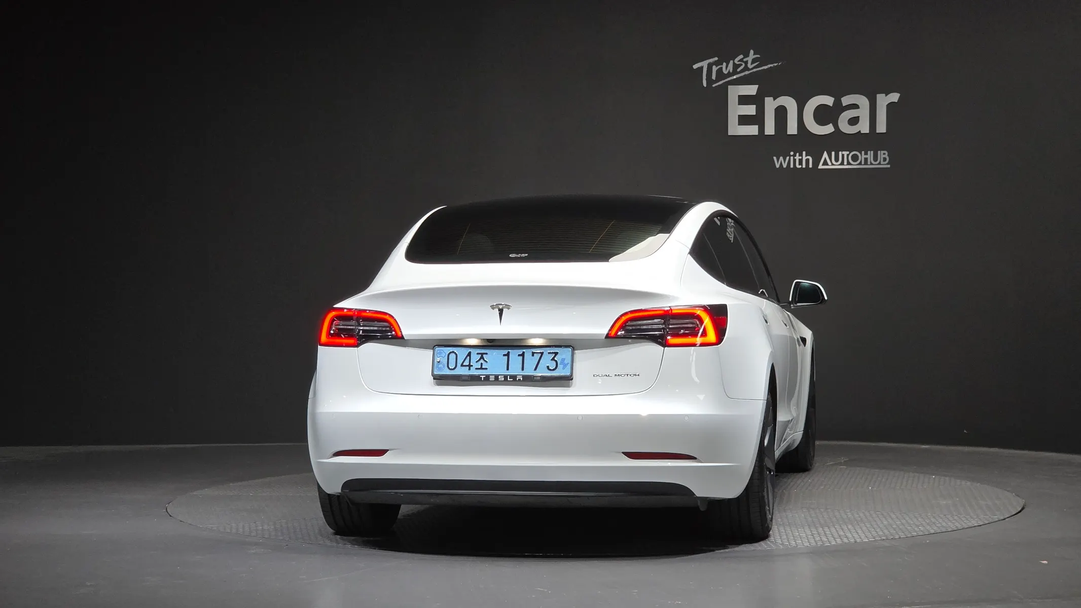 Tesla 3 AWD 2021 3/5