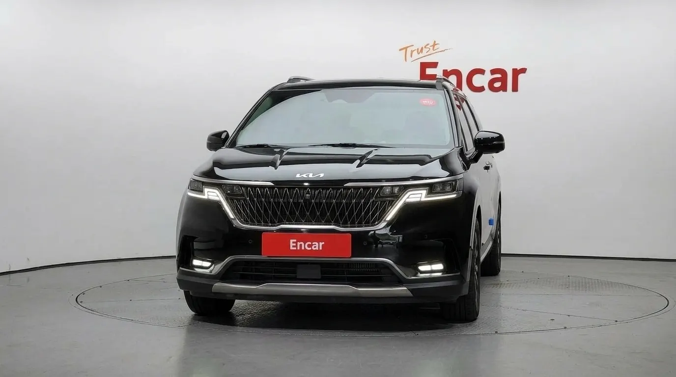 Kia Carnival 9 2021 2/5