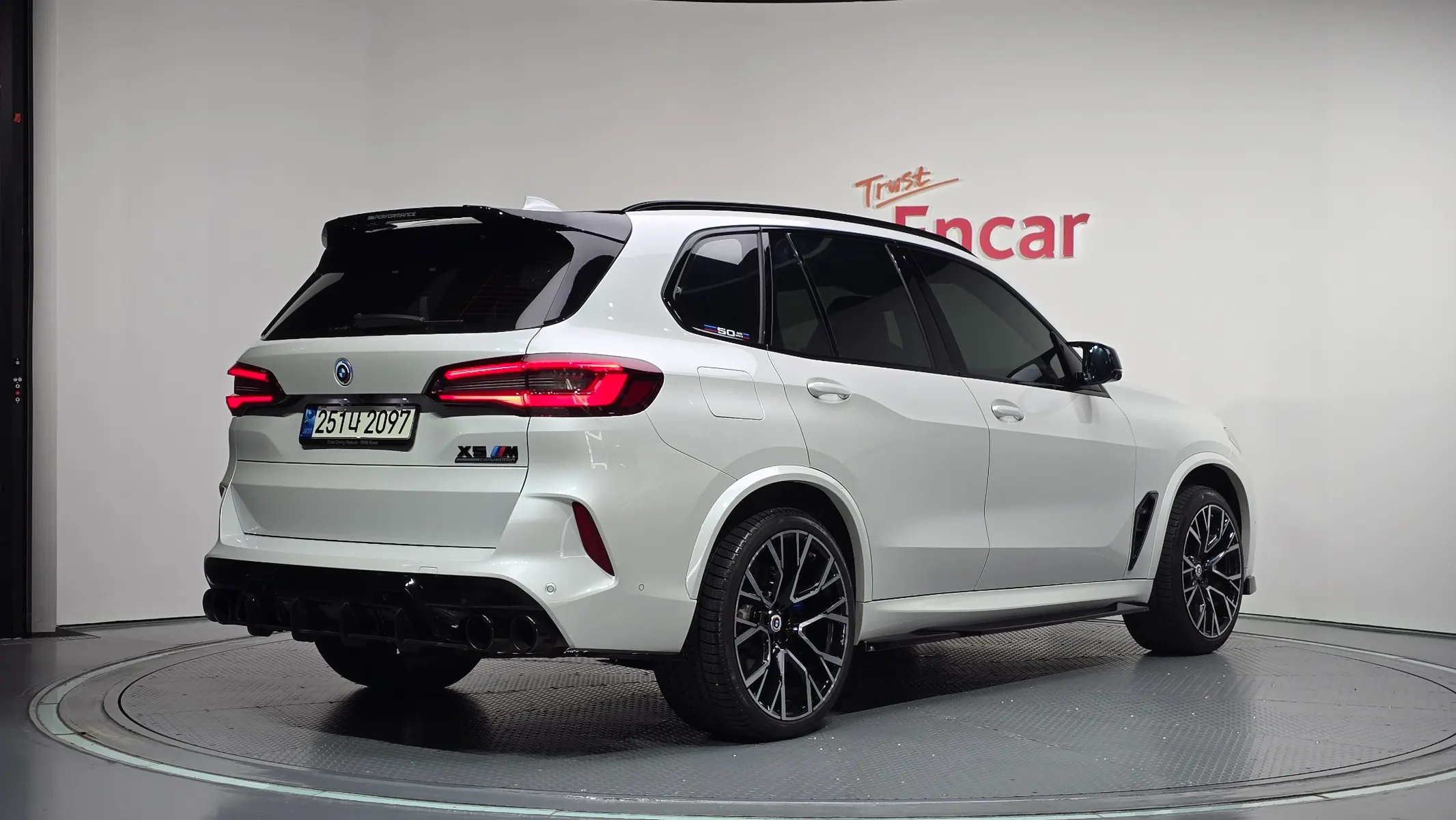 BMW X5M (G05) 4.4 2021 2/21