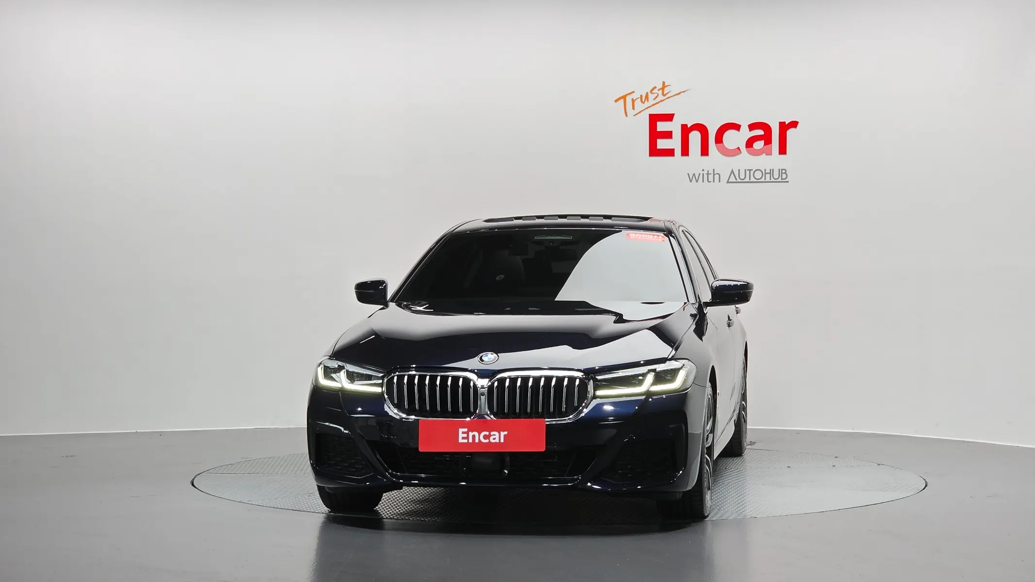 BMW 5 Series (G30) 523d M 2021 2/34