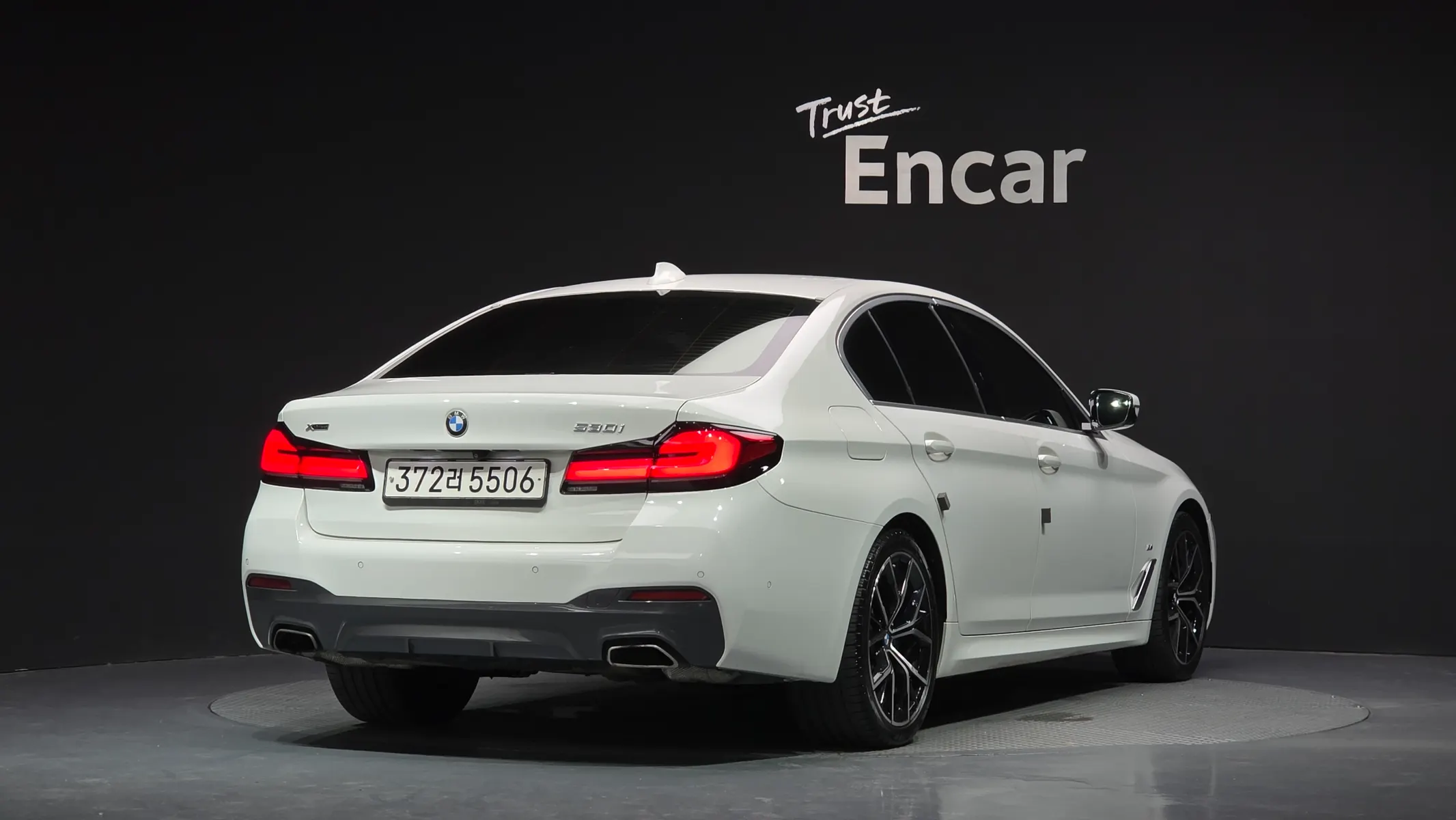 BMW 5 Series (G30) 530i xDrive M 2022 2/21