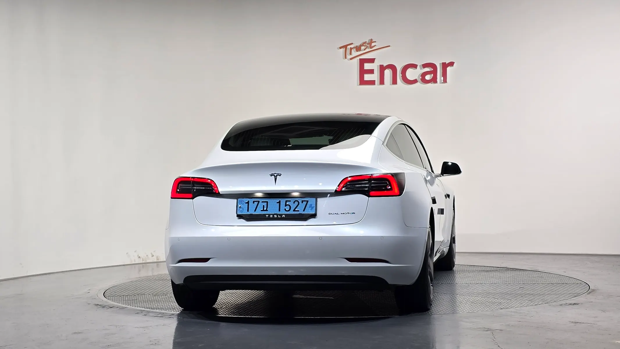 Tesla 3 AWD 2020 3/5
