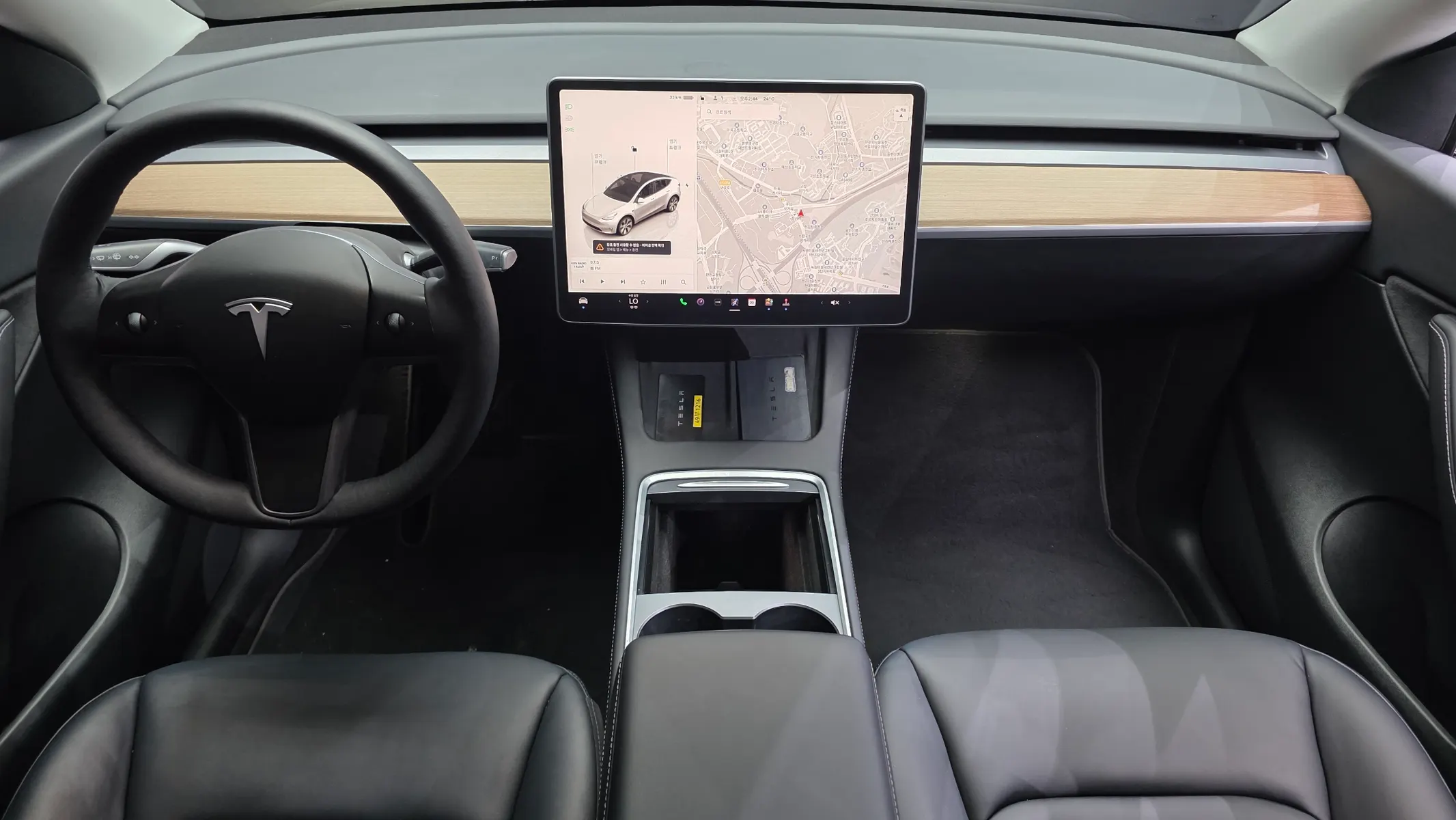 Tesla Y AWD 2022 4/5