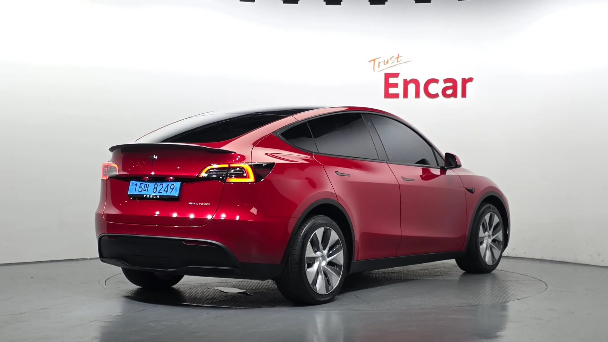 Tesla Y AWD 2022 2/32