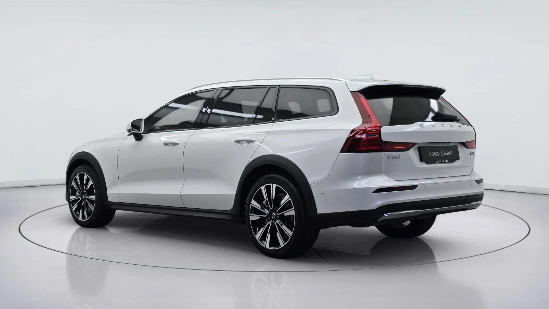 Volvo V60 2 B5 AWD 2025 3/5