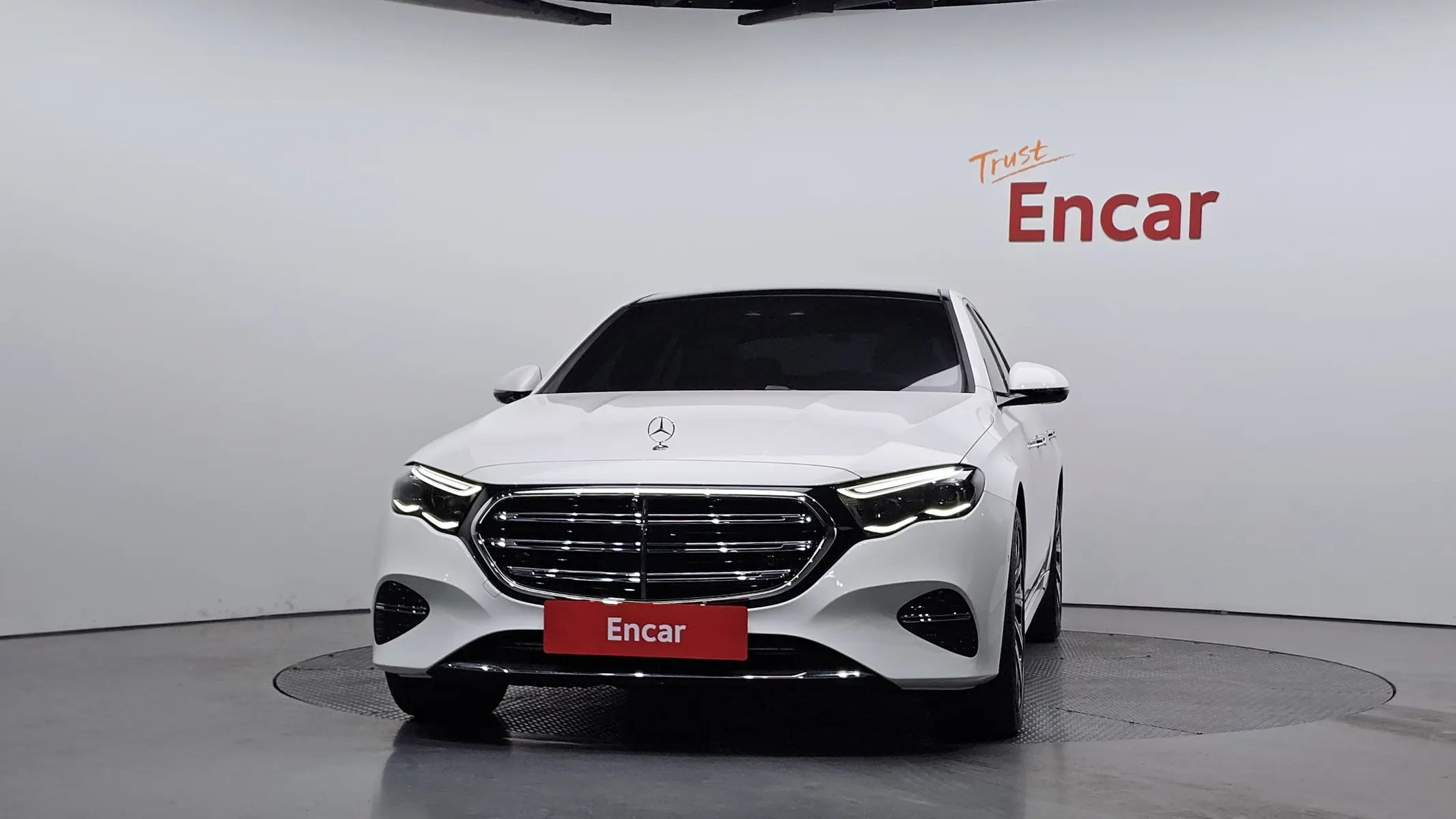 Mercedes-Benz E-Class W214 E300 4MATIC AMG Line 2025 3/38
