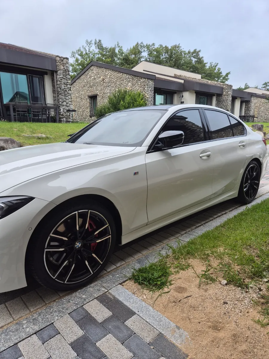 BMW 3 Series (G20) M340i 2024 3/12