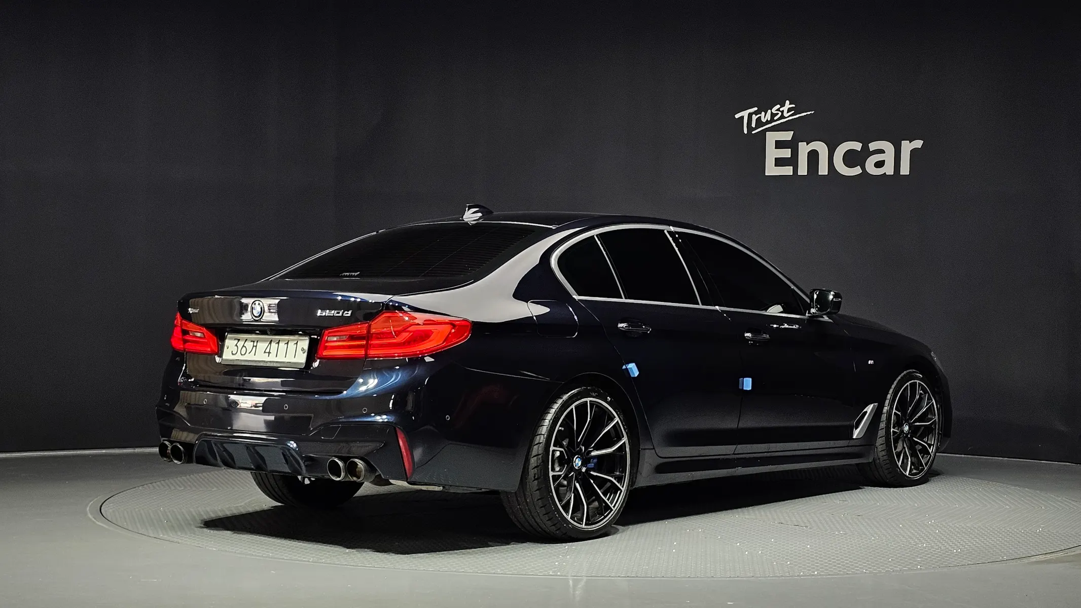 BMW 5 Series (G30) 520d M 2017 2/21
