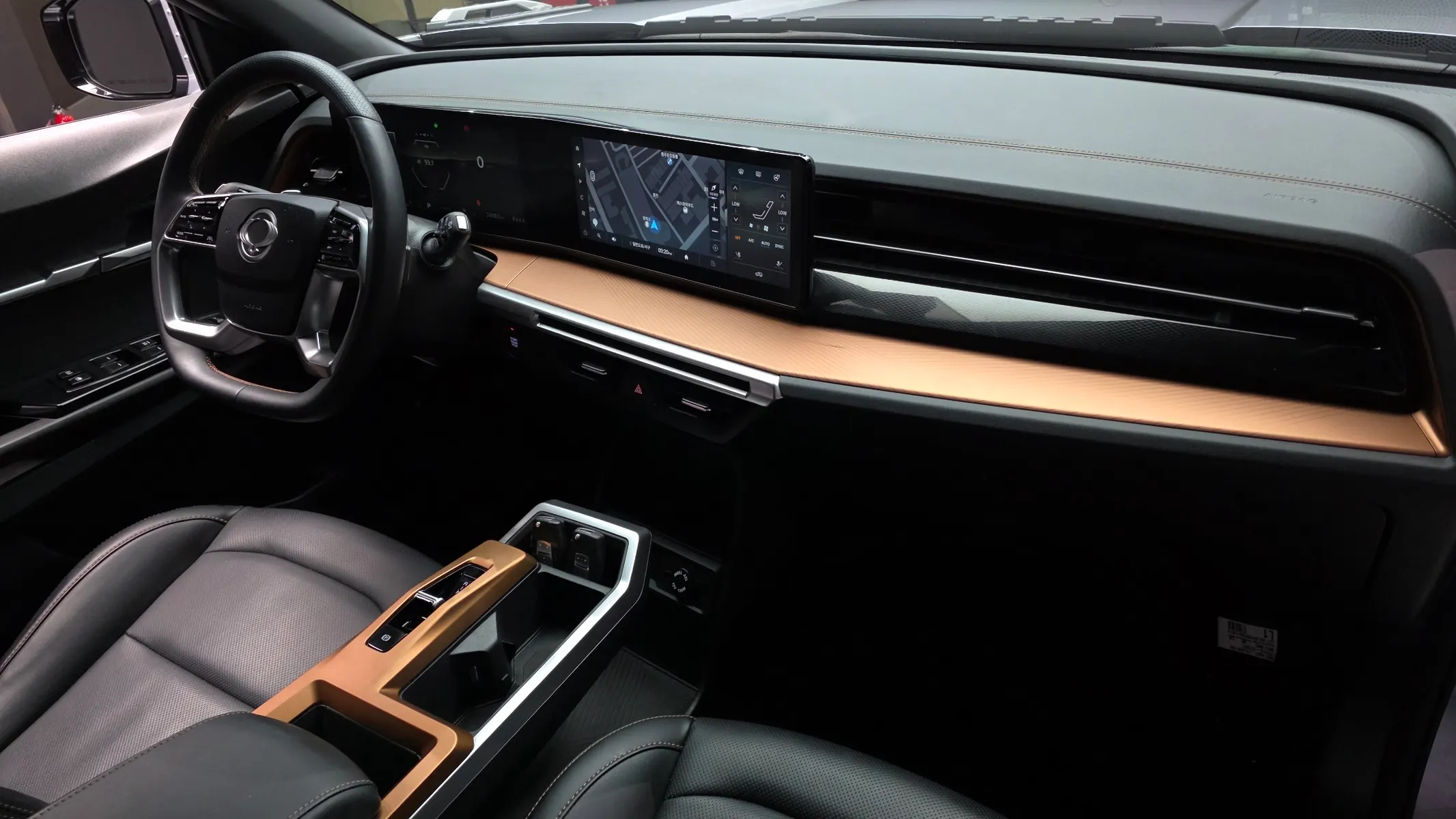 KG Mobility 토레스 1.5 2WD 2025 4/5